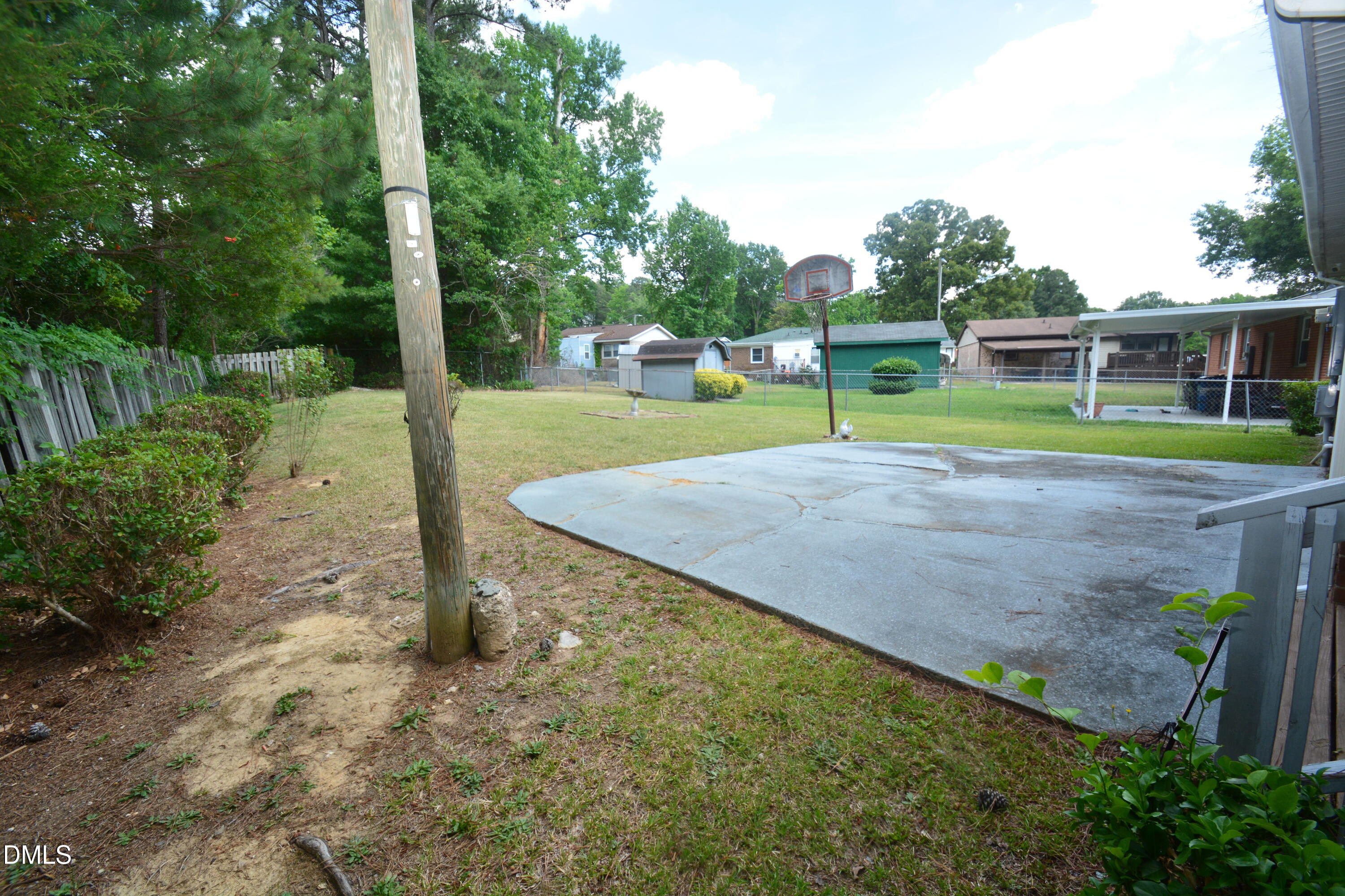 main property photo 9