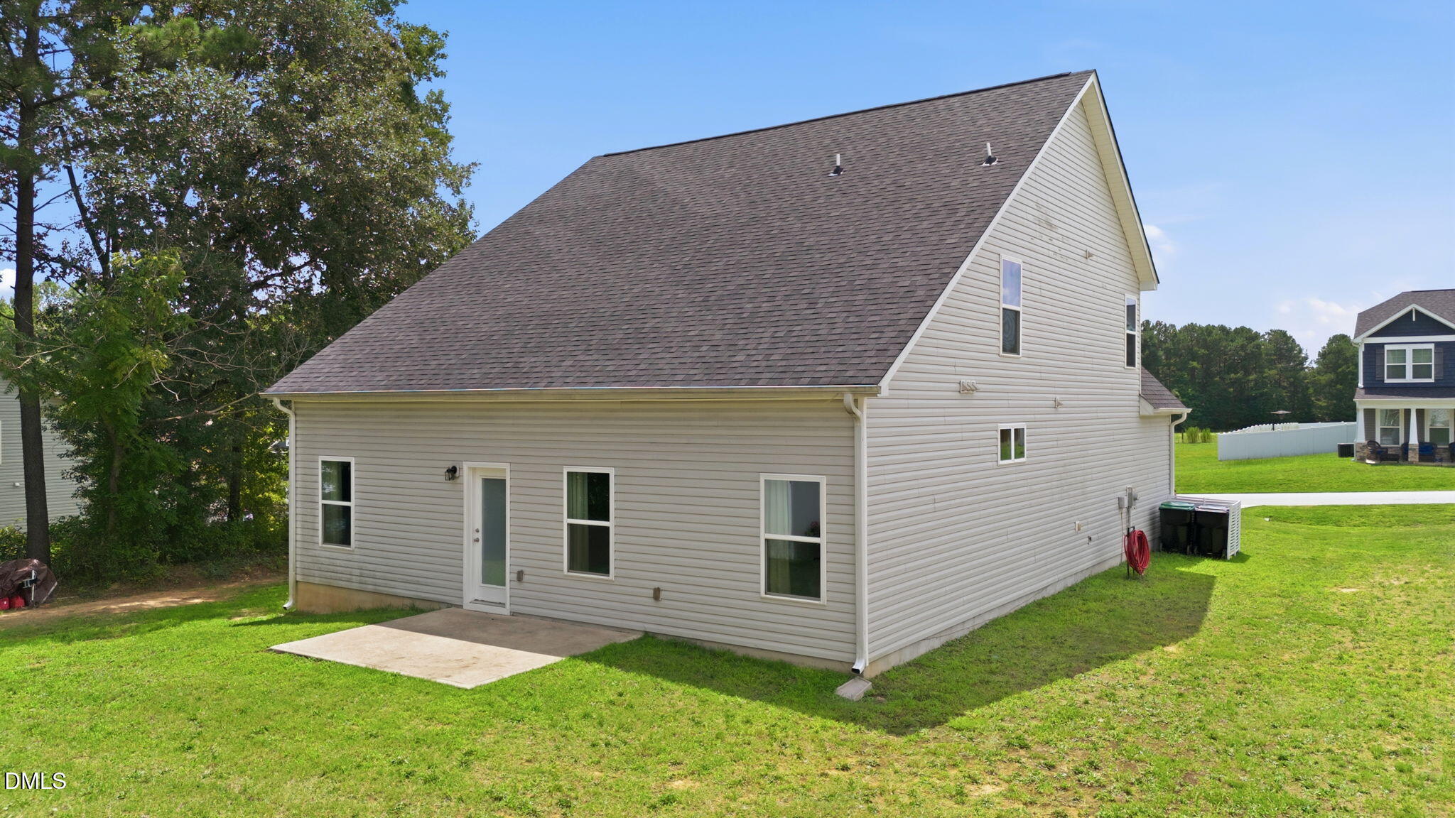 main property photo 32