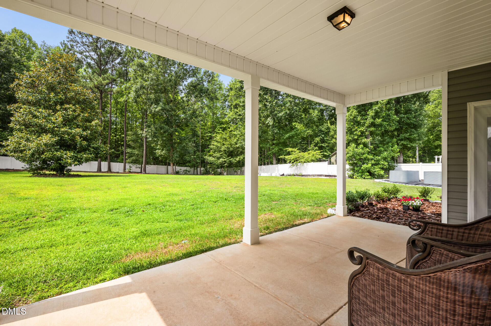 main property photo 50