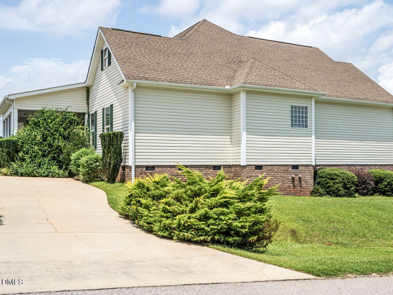 main property photo 36
