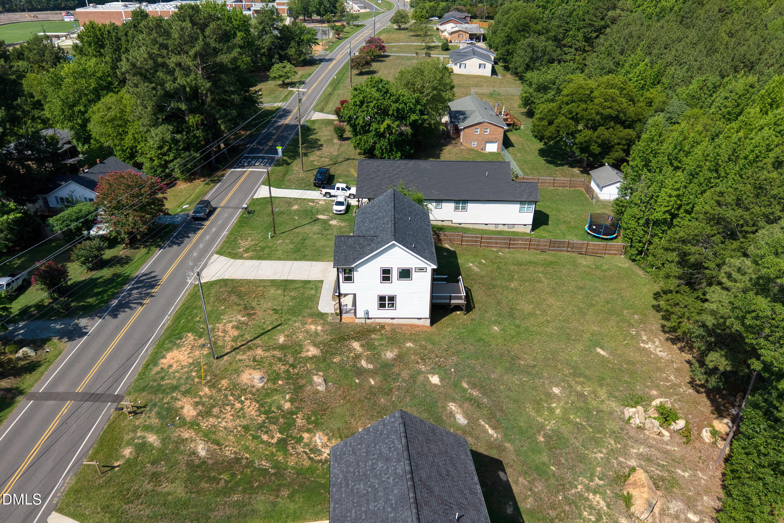 main property photo 33