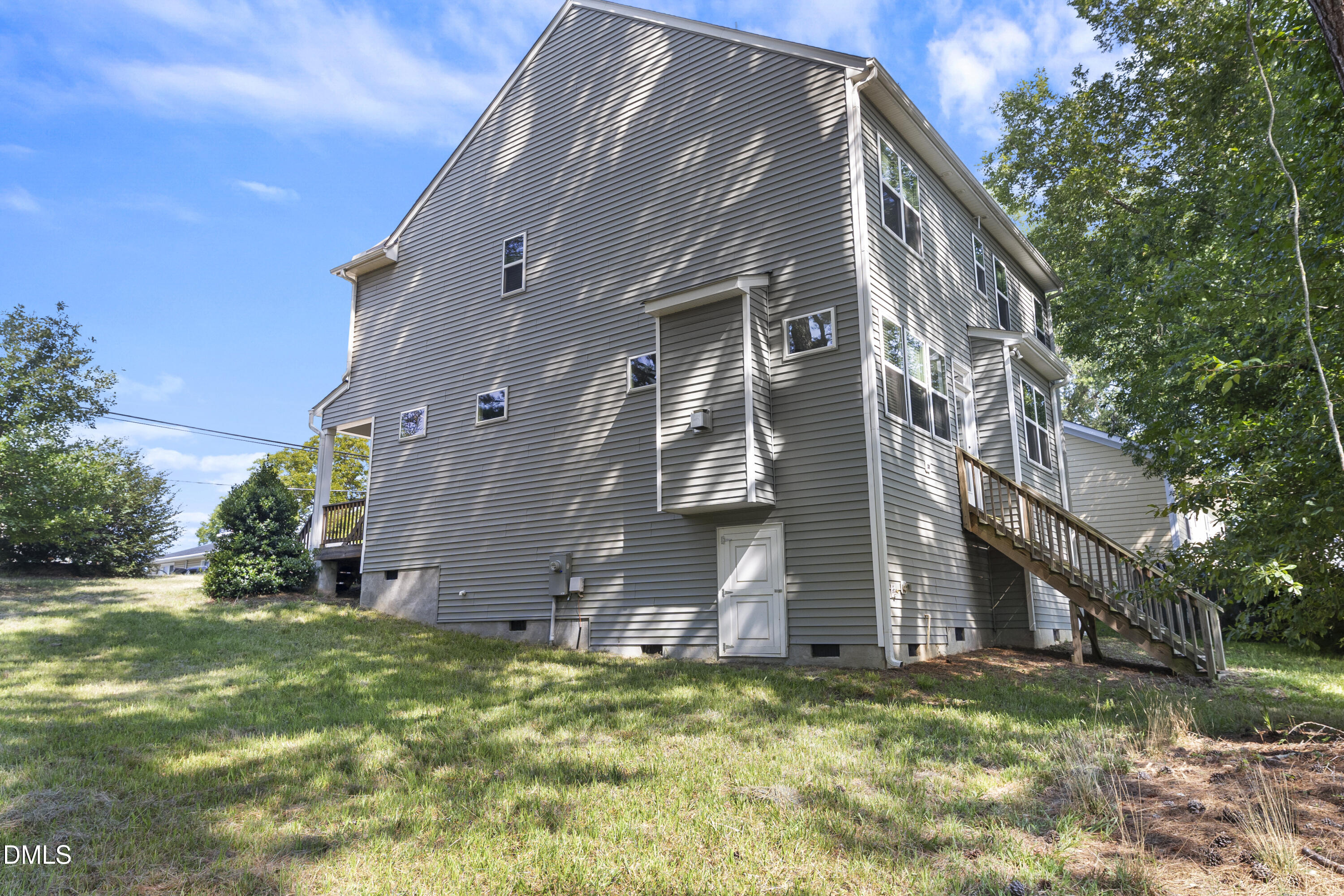 main property photo 42
