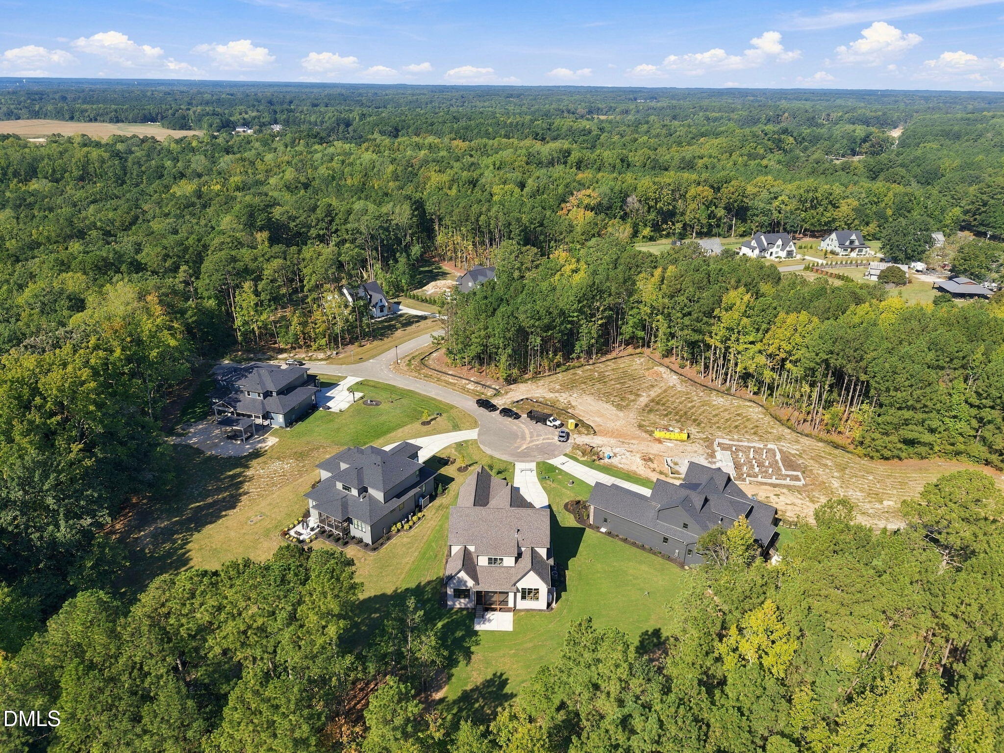 main property photo 40