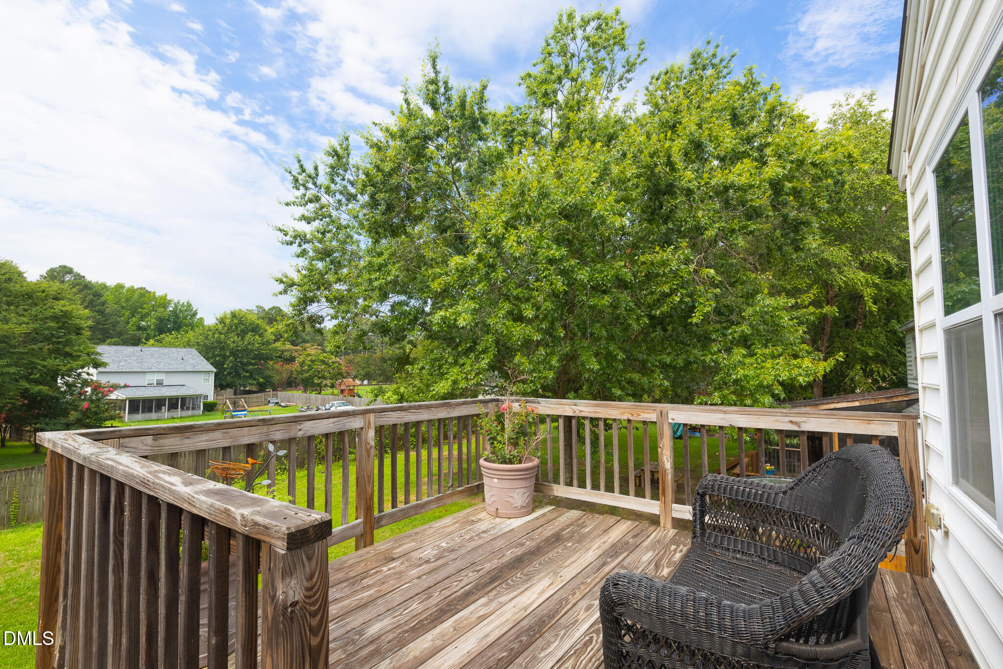 main property photo 17