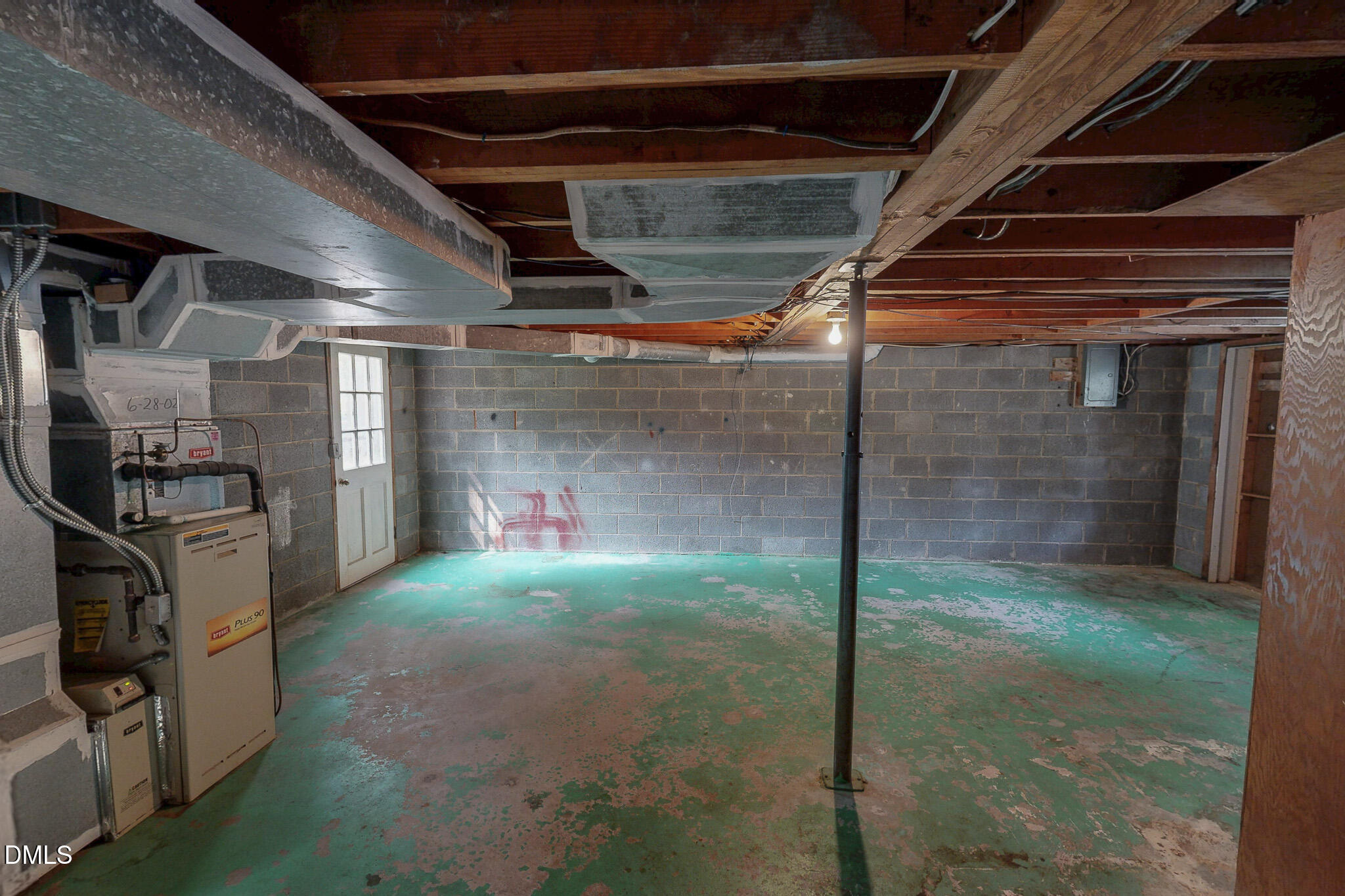 main property photo 26