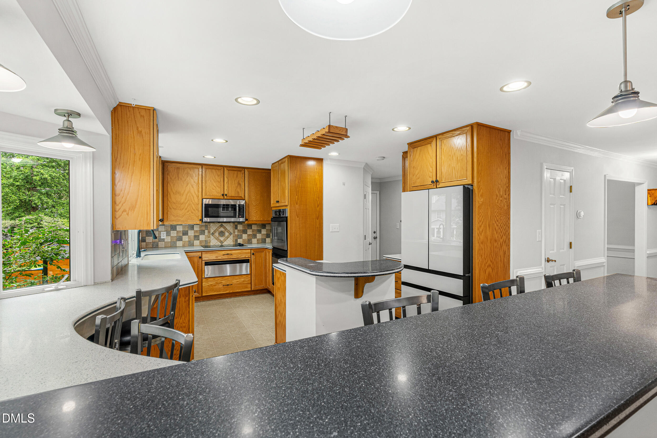 main property photo 13