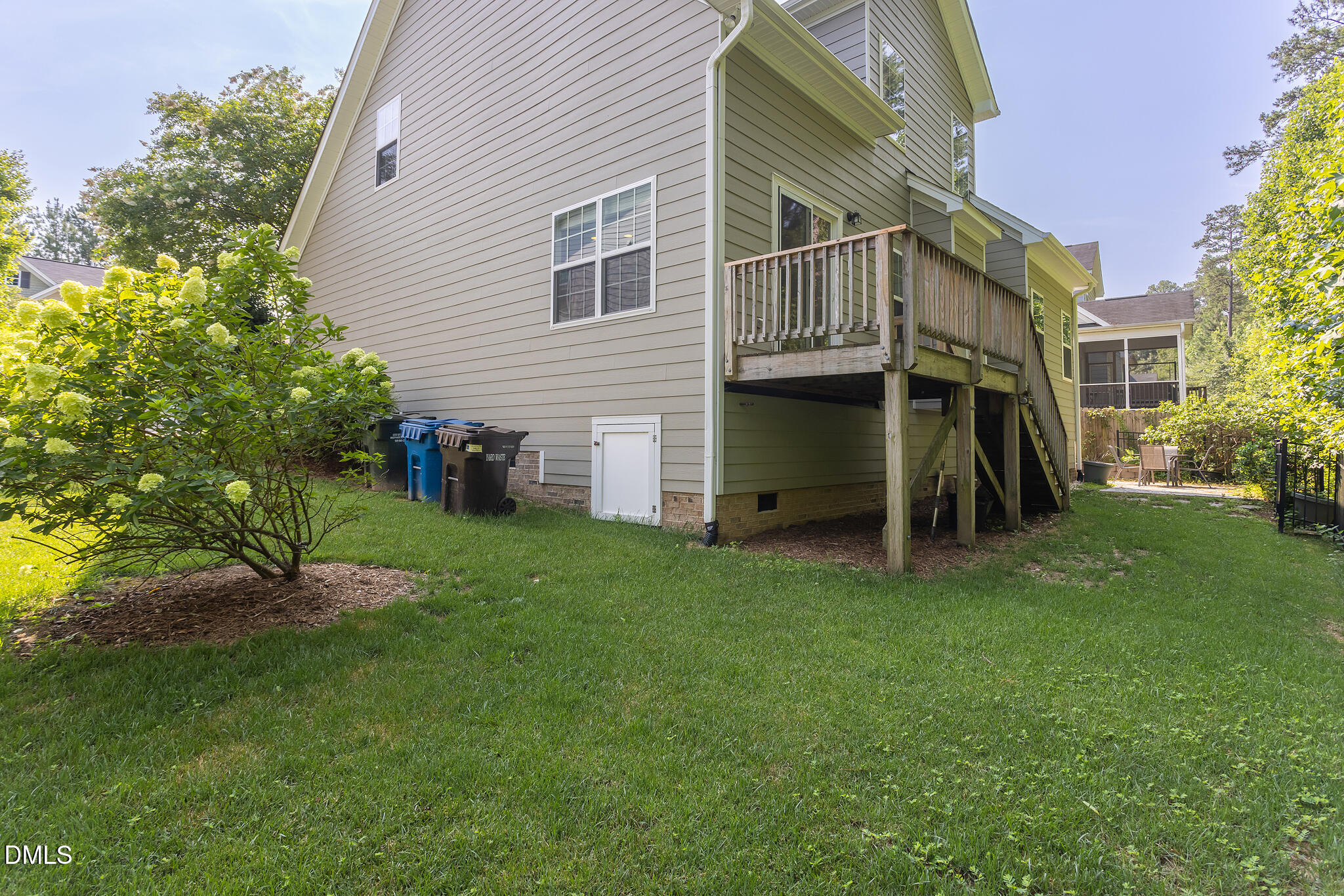 main property photo 32
