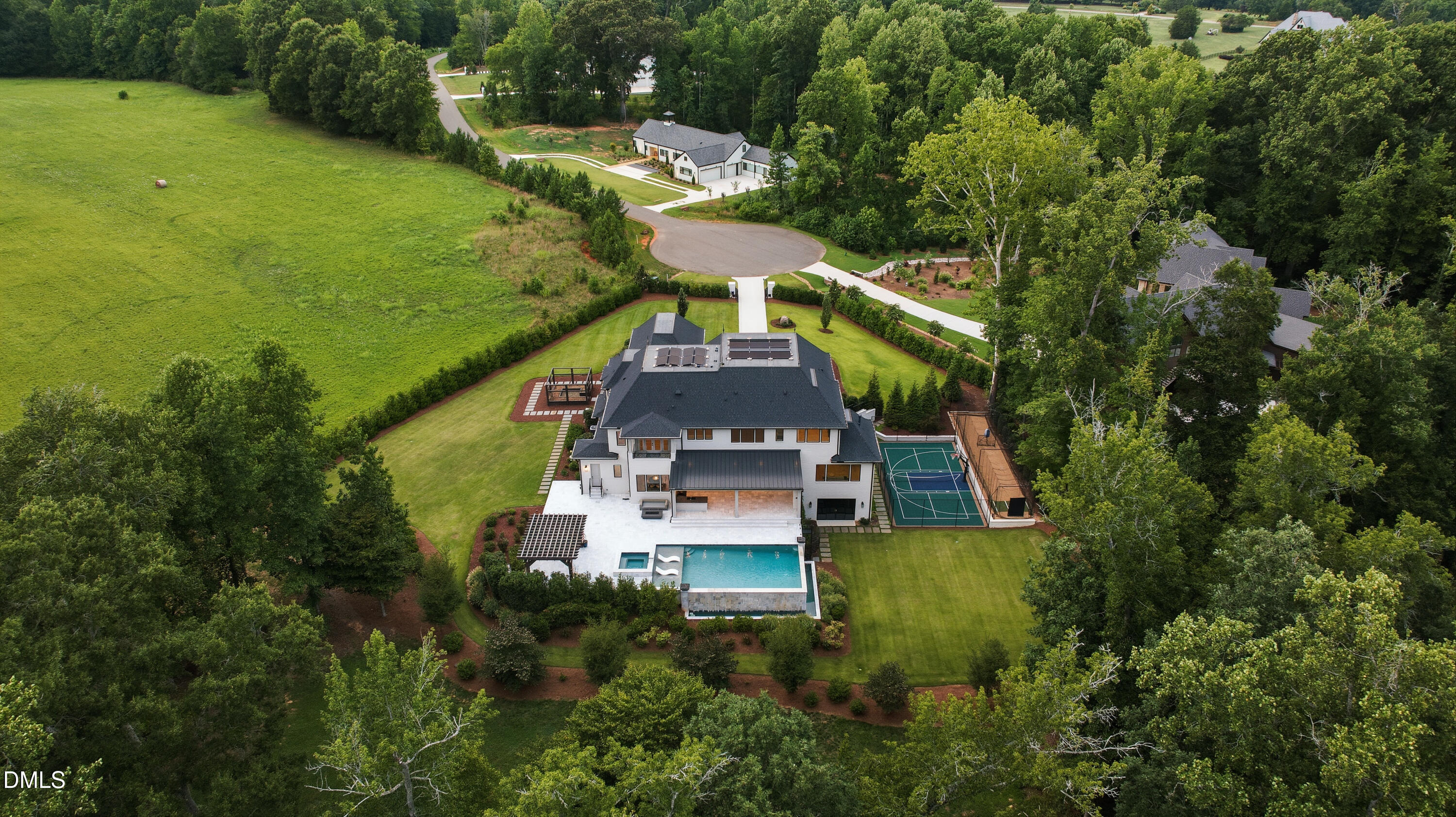 main property photo 88