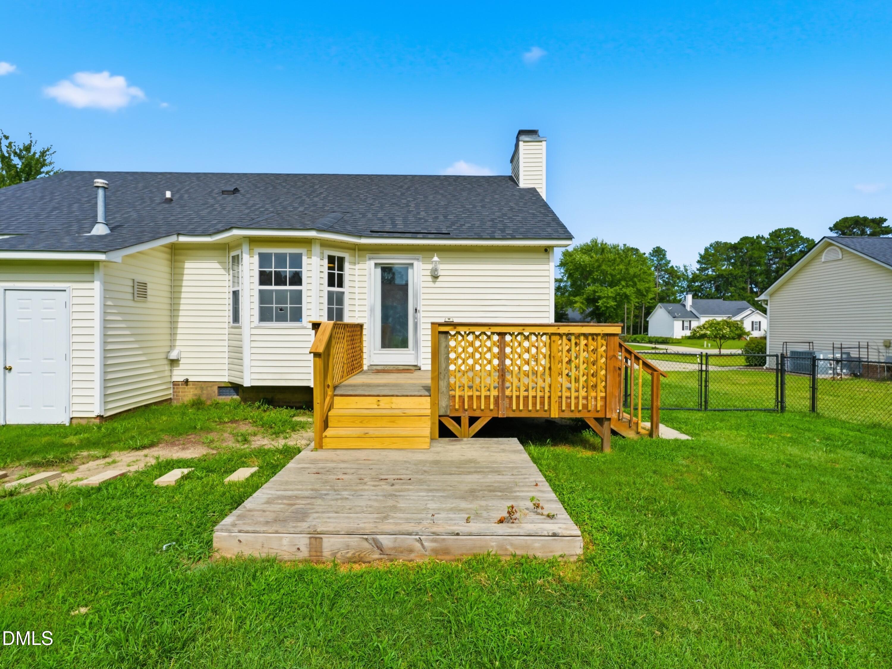 main property photo 13