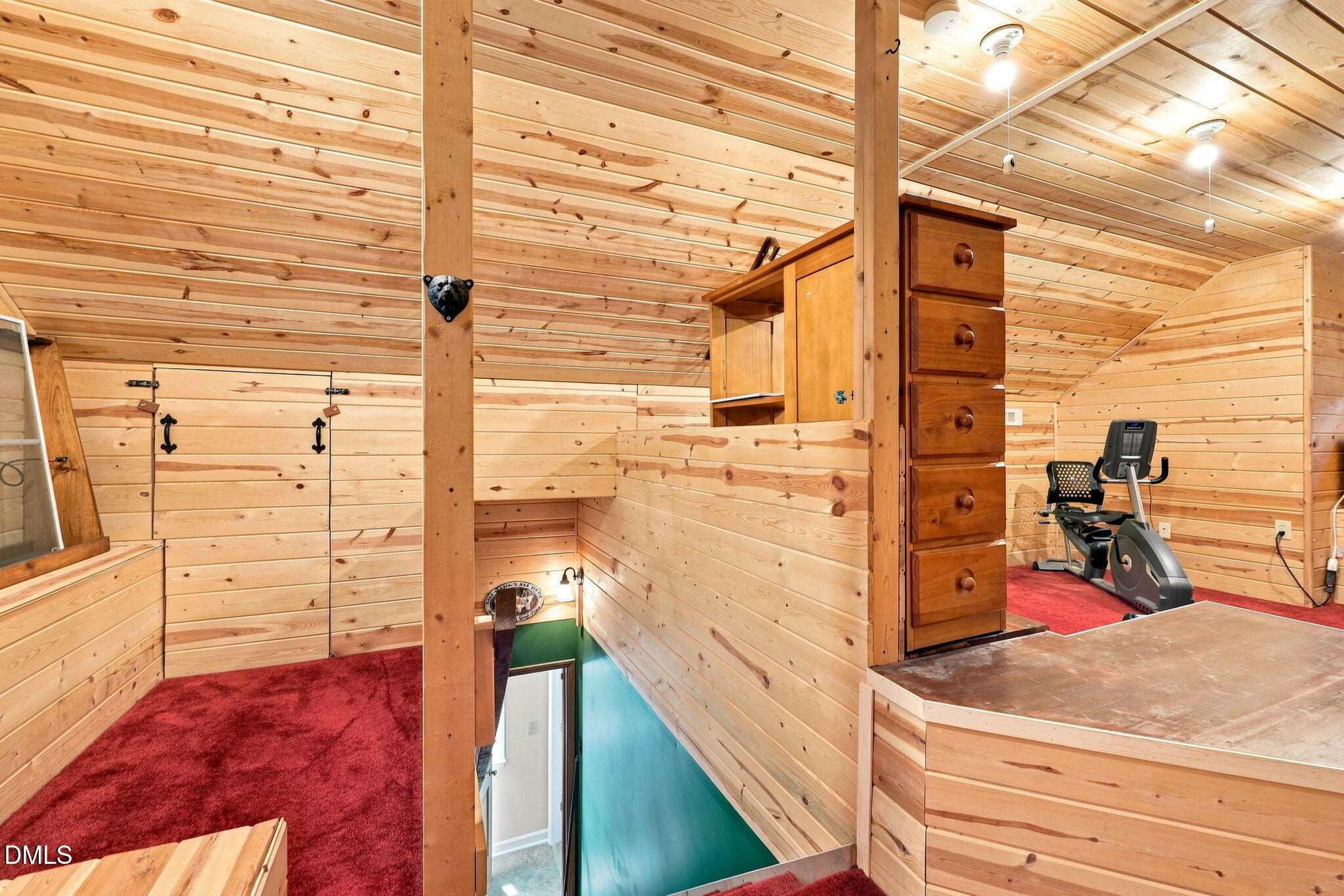 main property photo 33