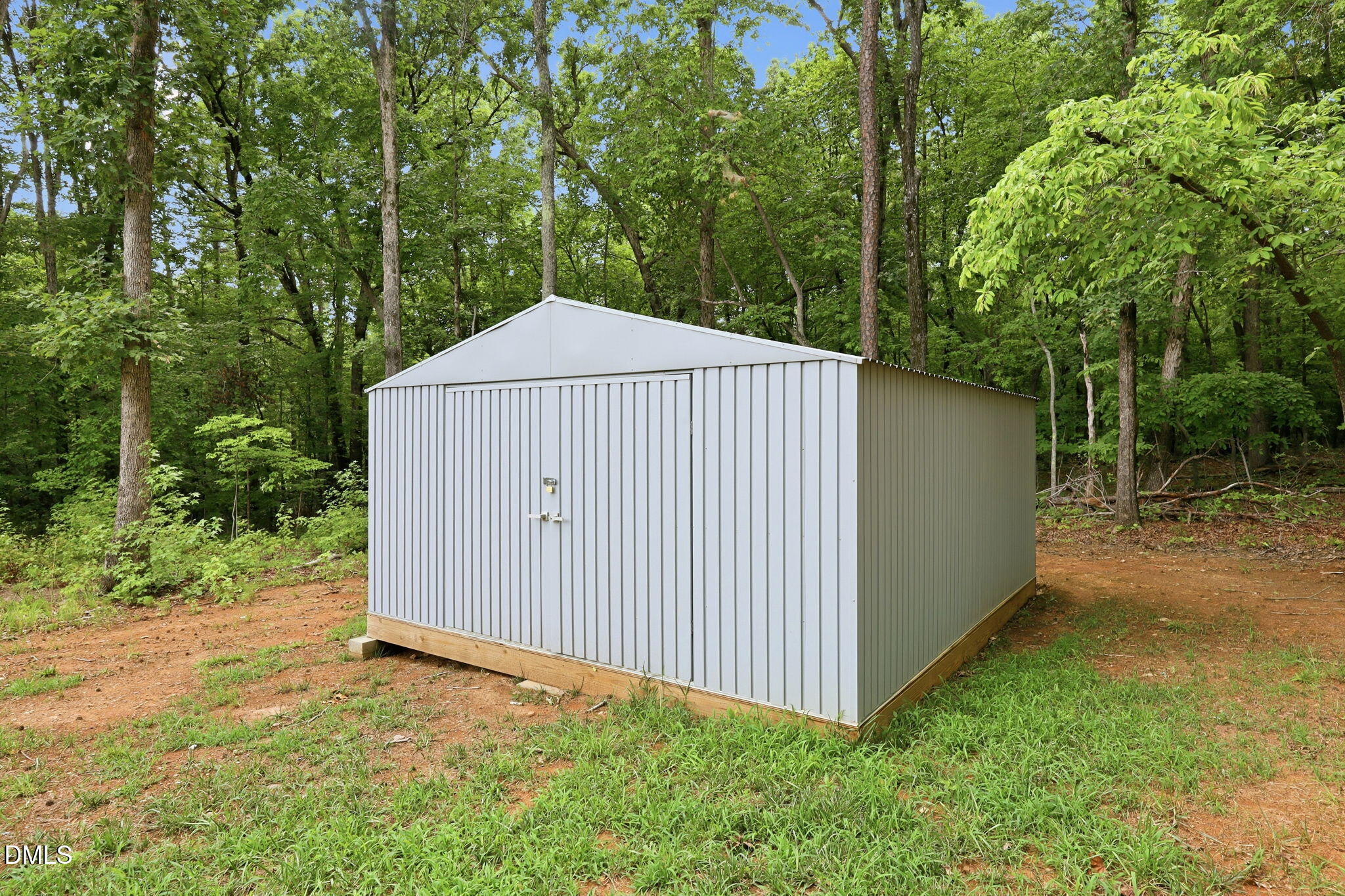 main property photo 35