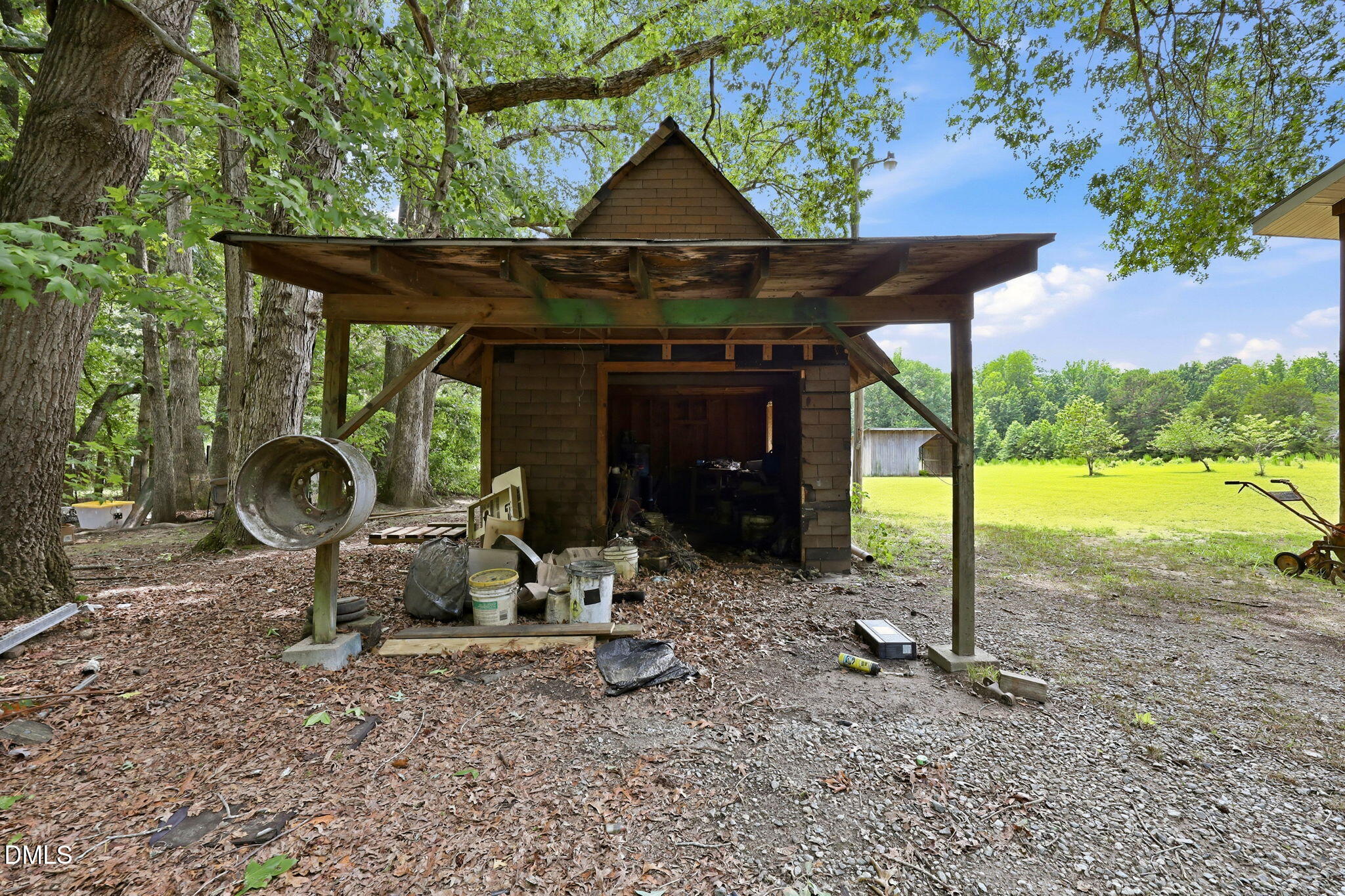 main property photo 13