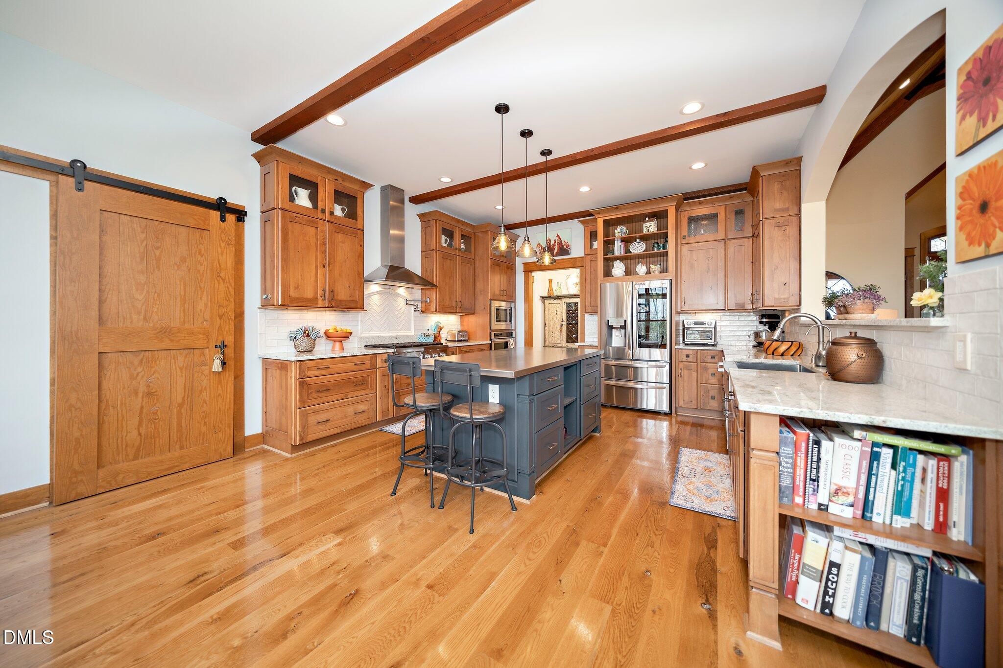 main property photo 13