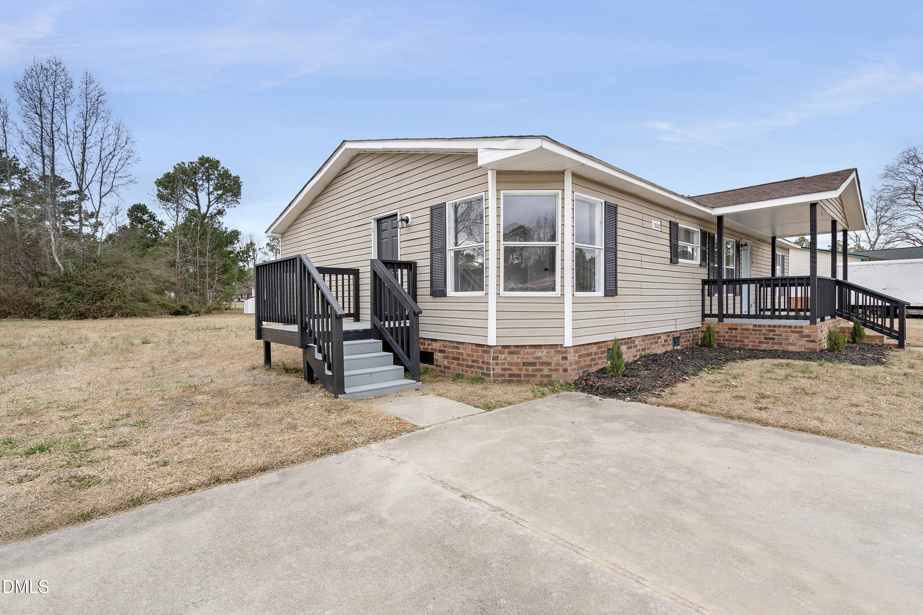 main property photo 34