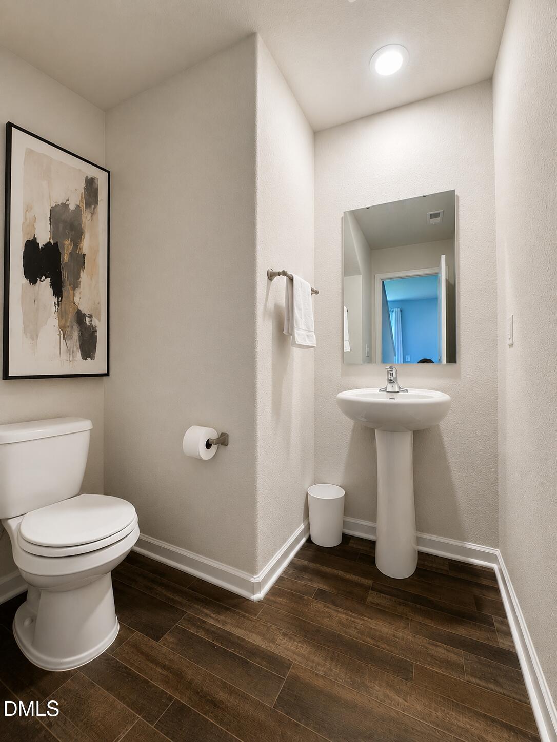 main property photo 8