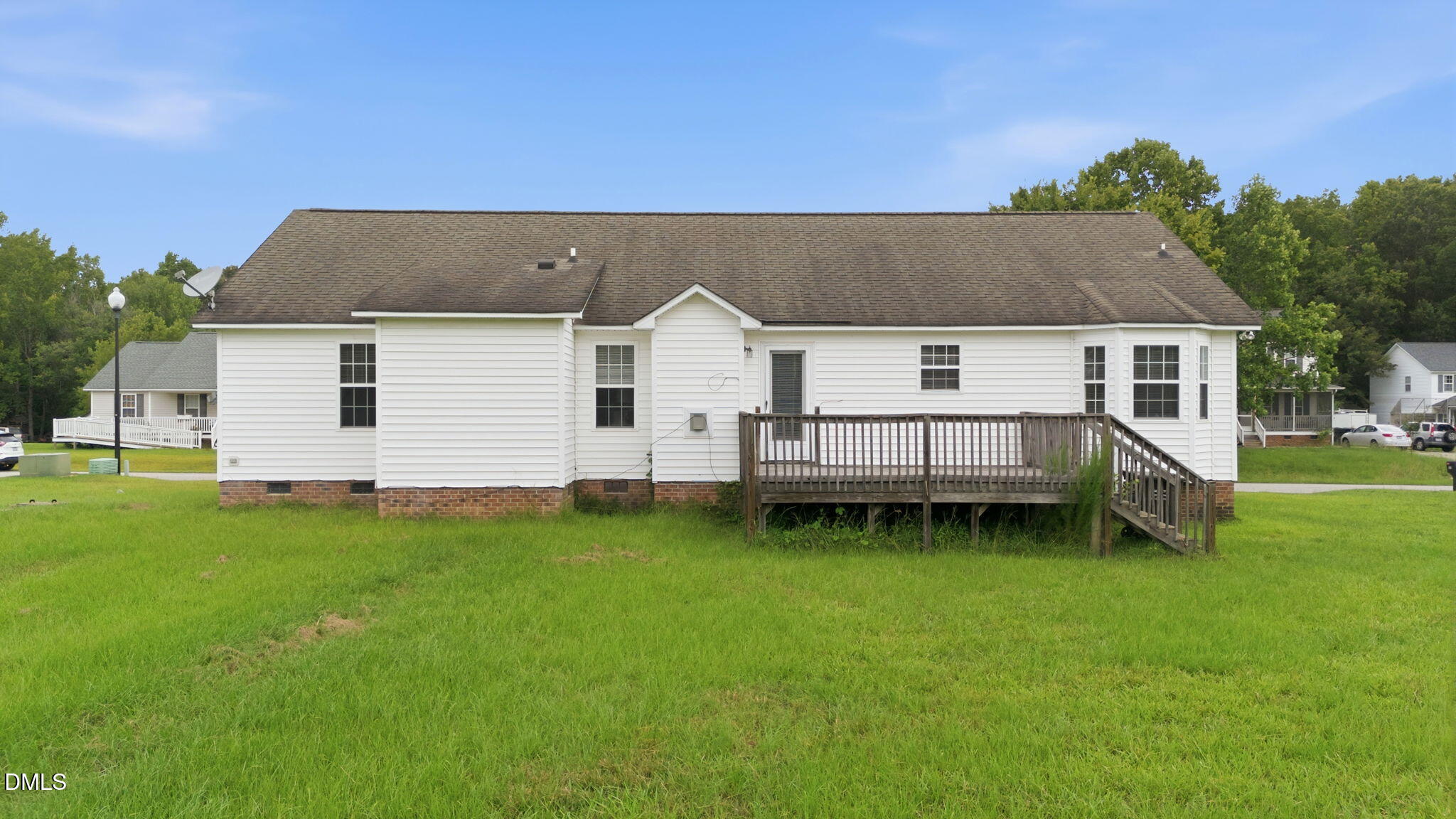 main property photo 29