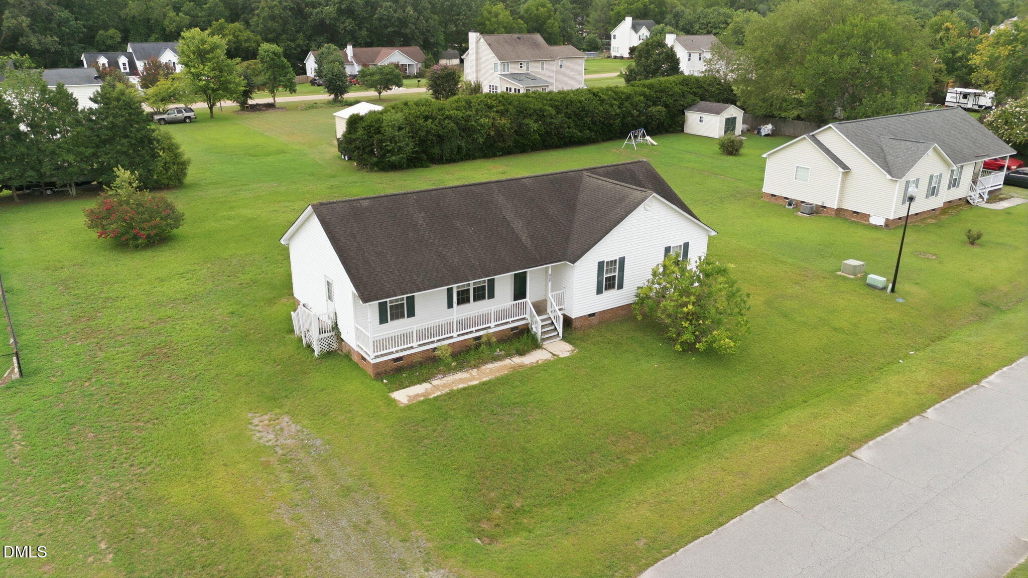 main property photo 31