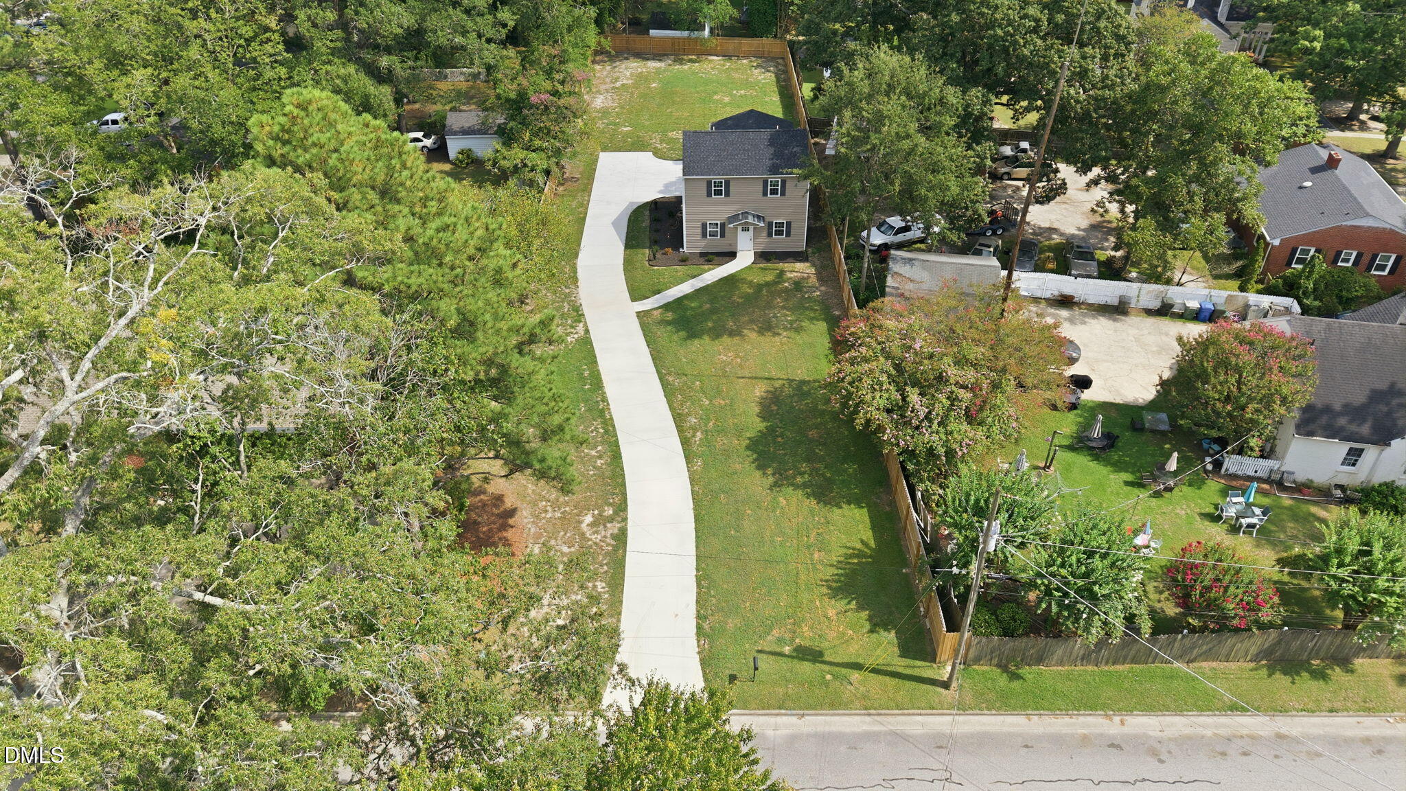 main property photo 17