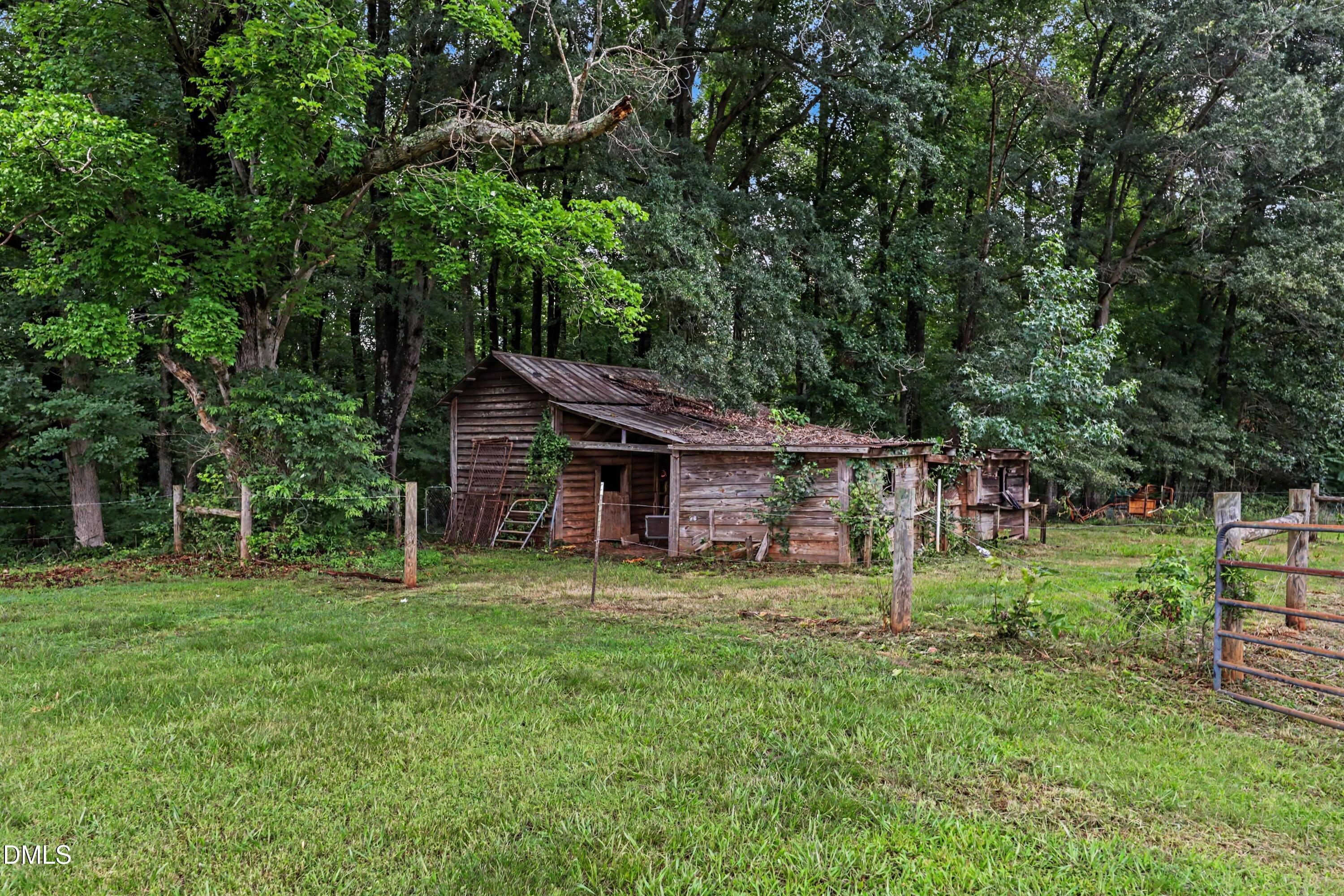 main property photo 23