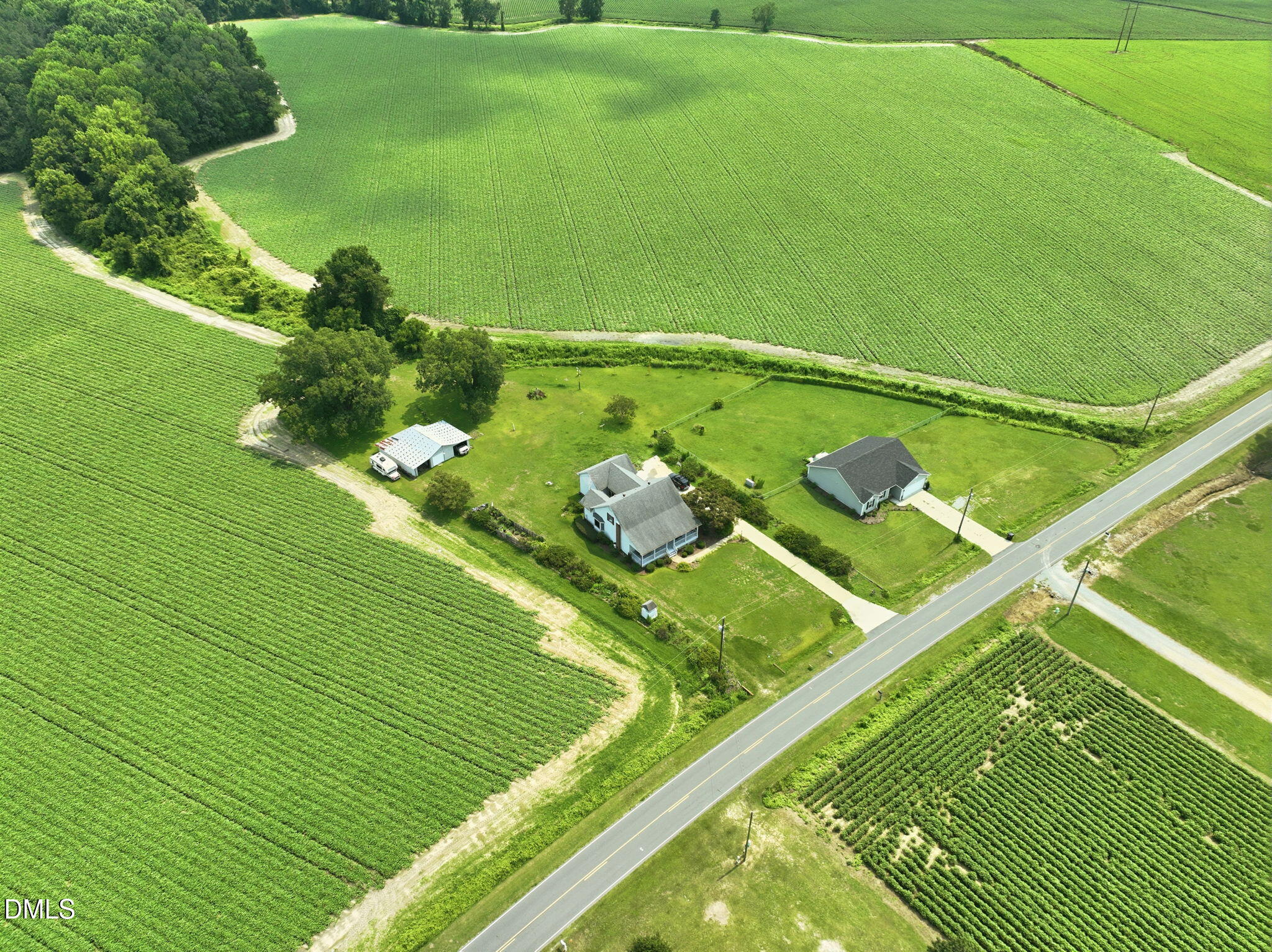 main property photo 37