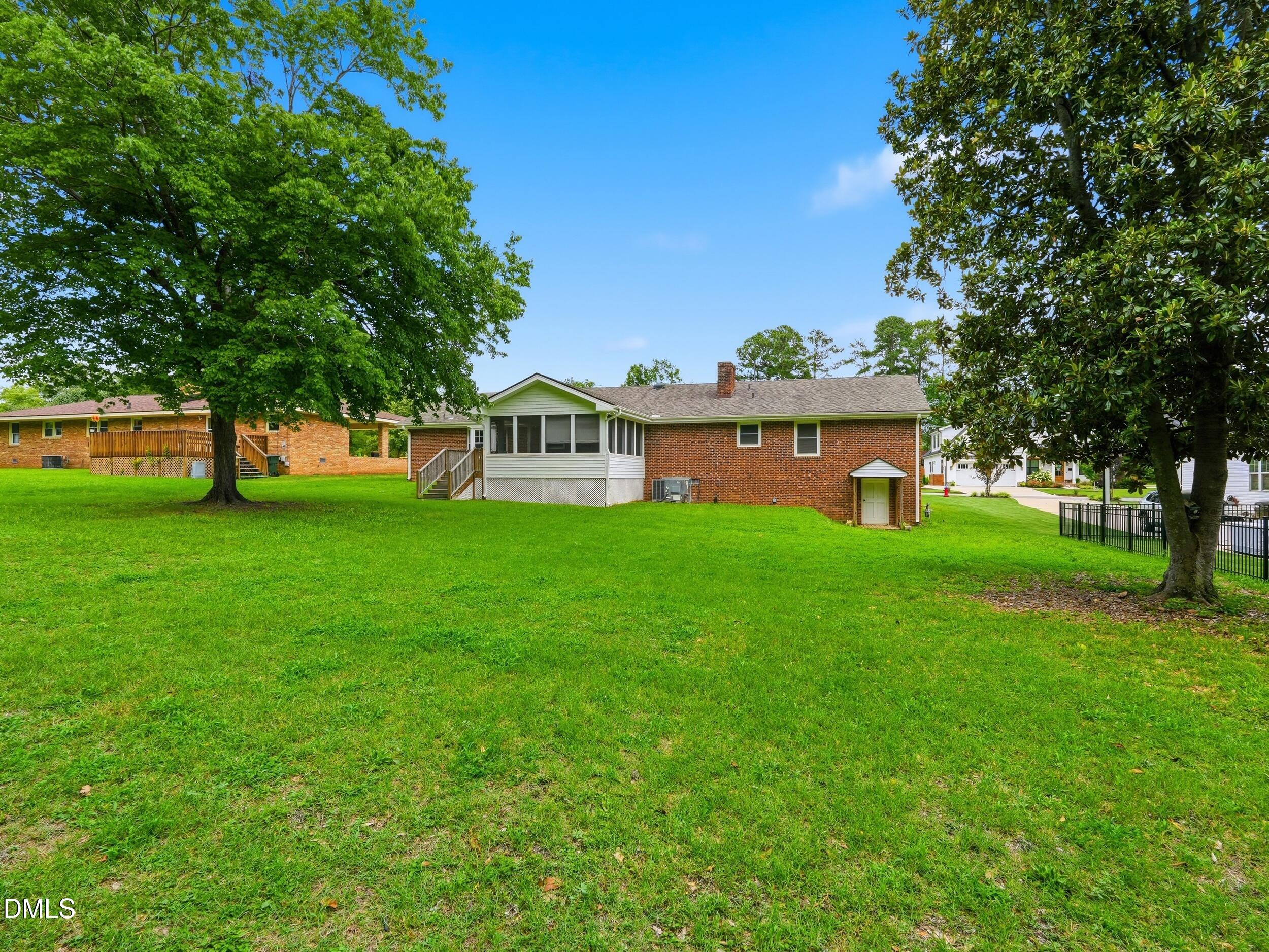 main property photo 24