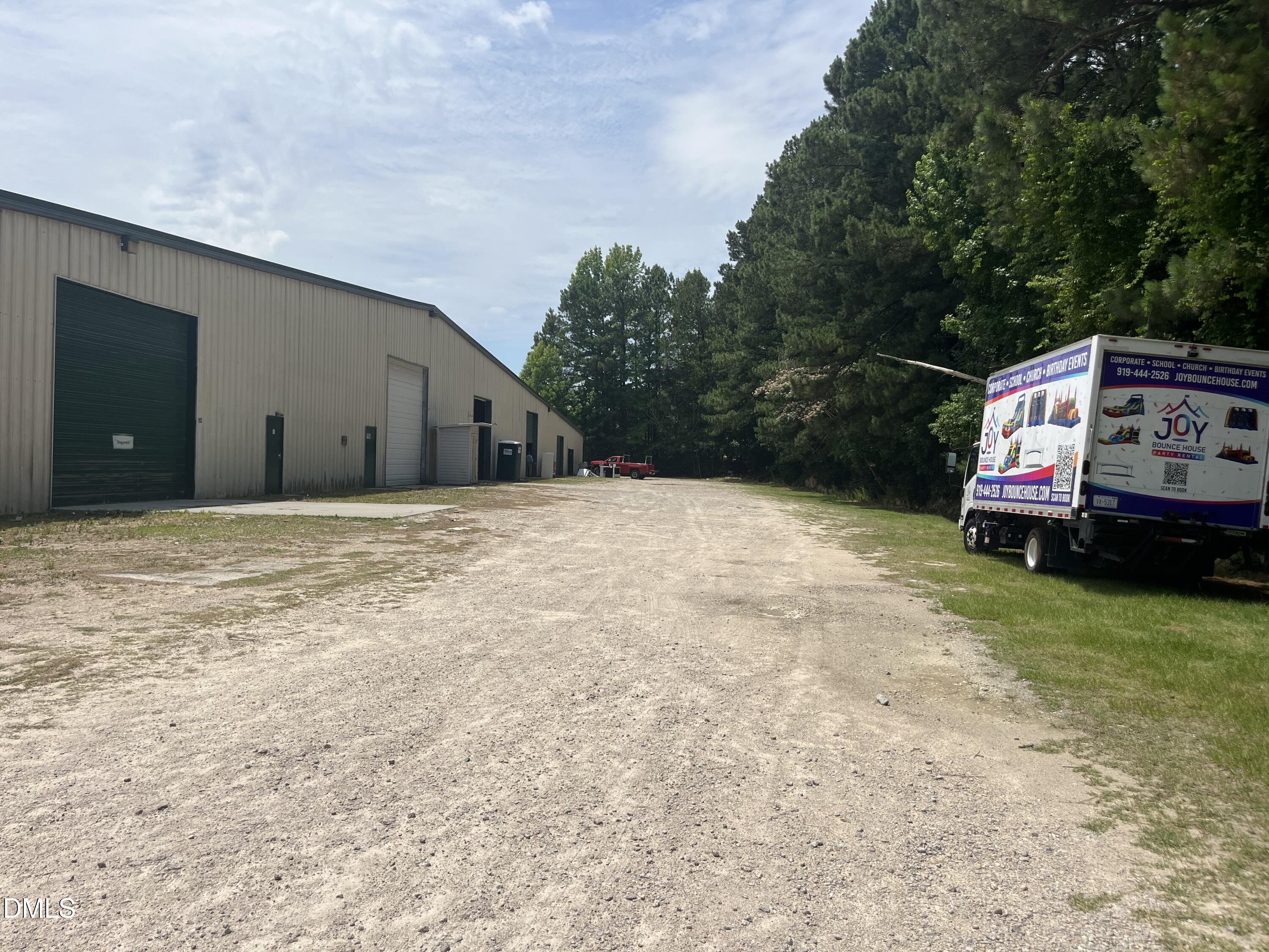 main property photo 33