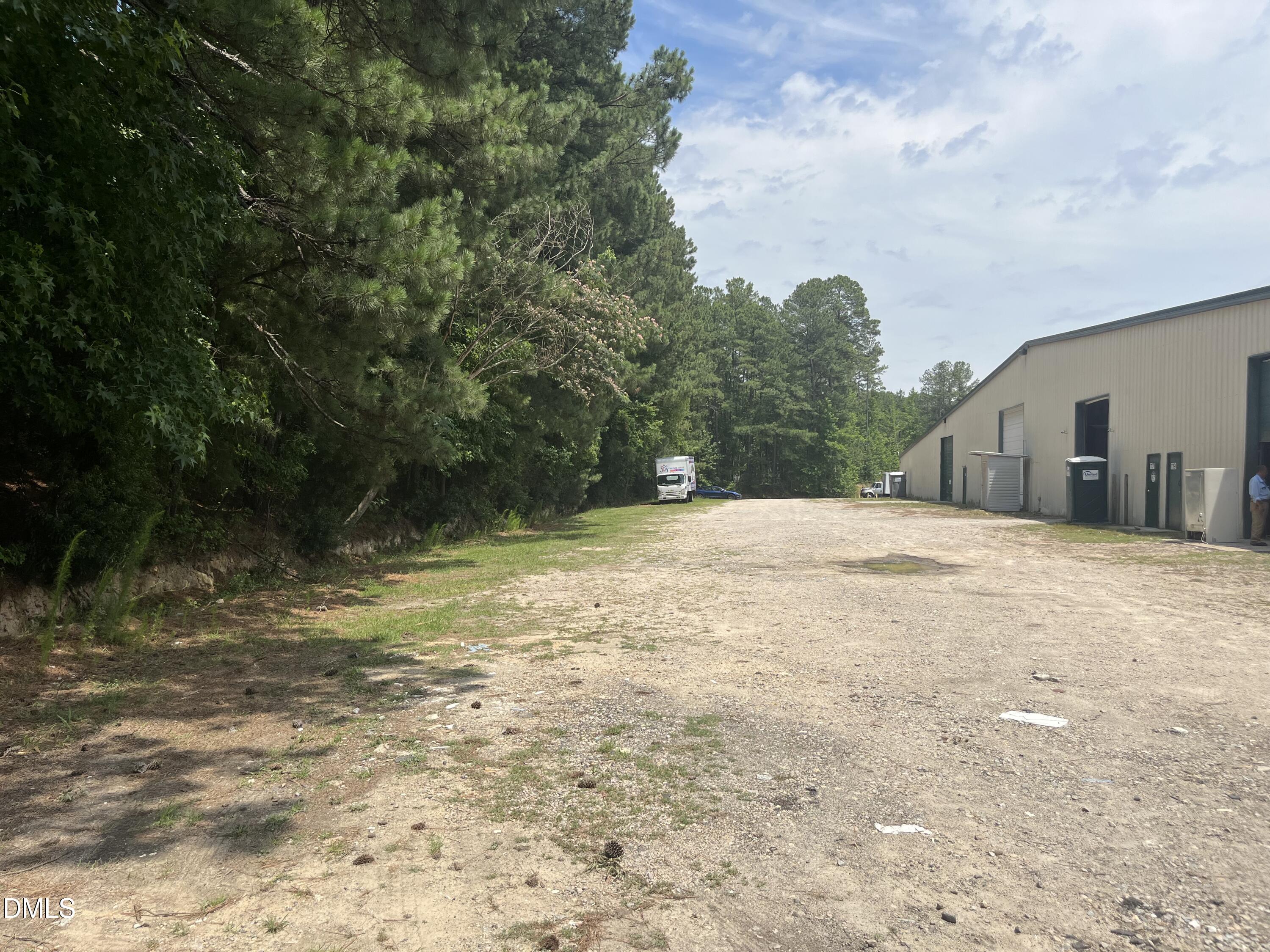 main property photo 40