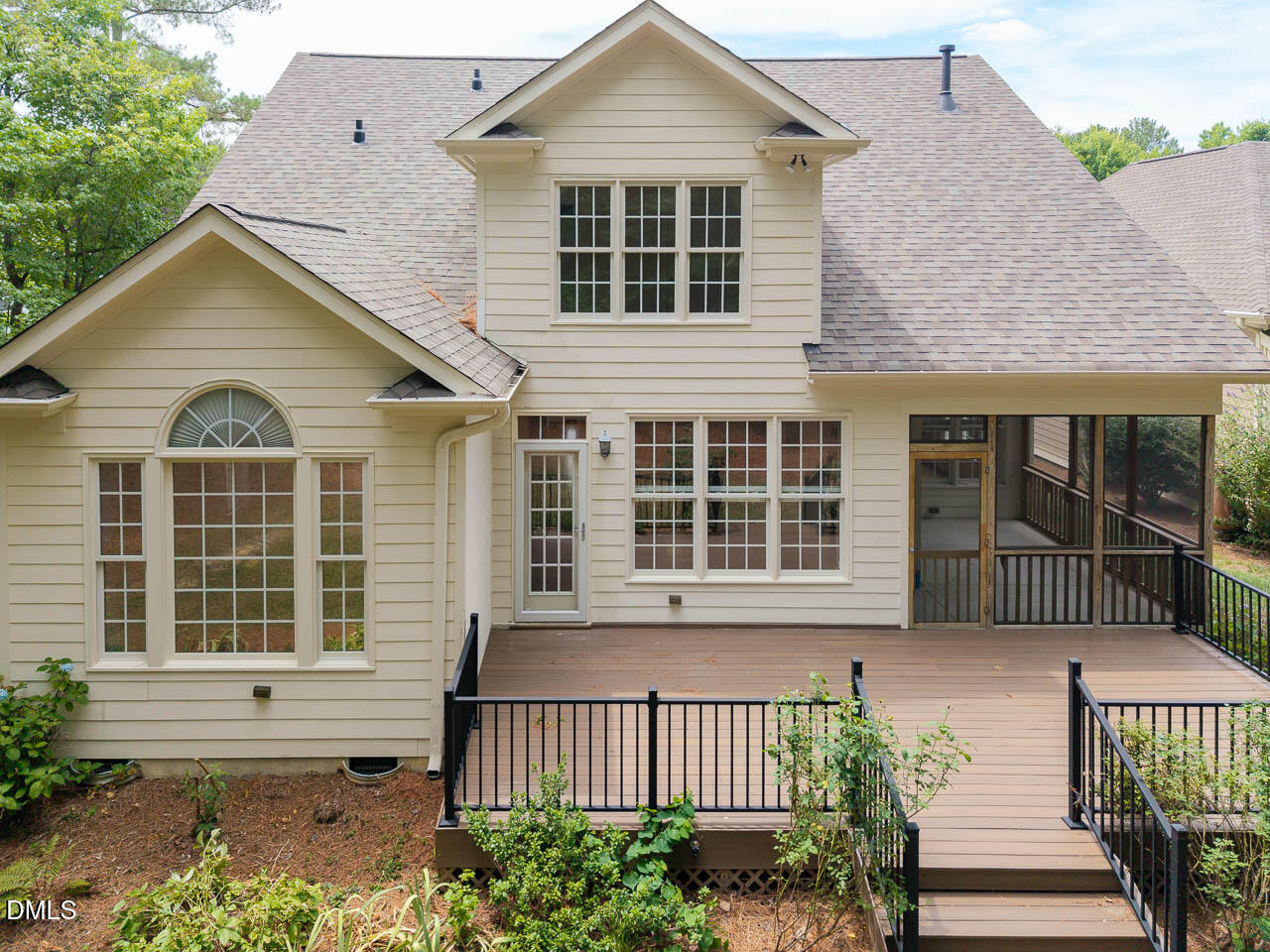 main property photo 40