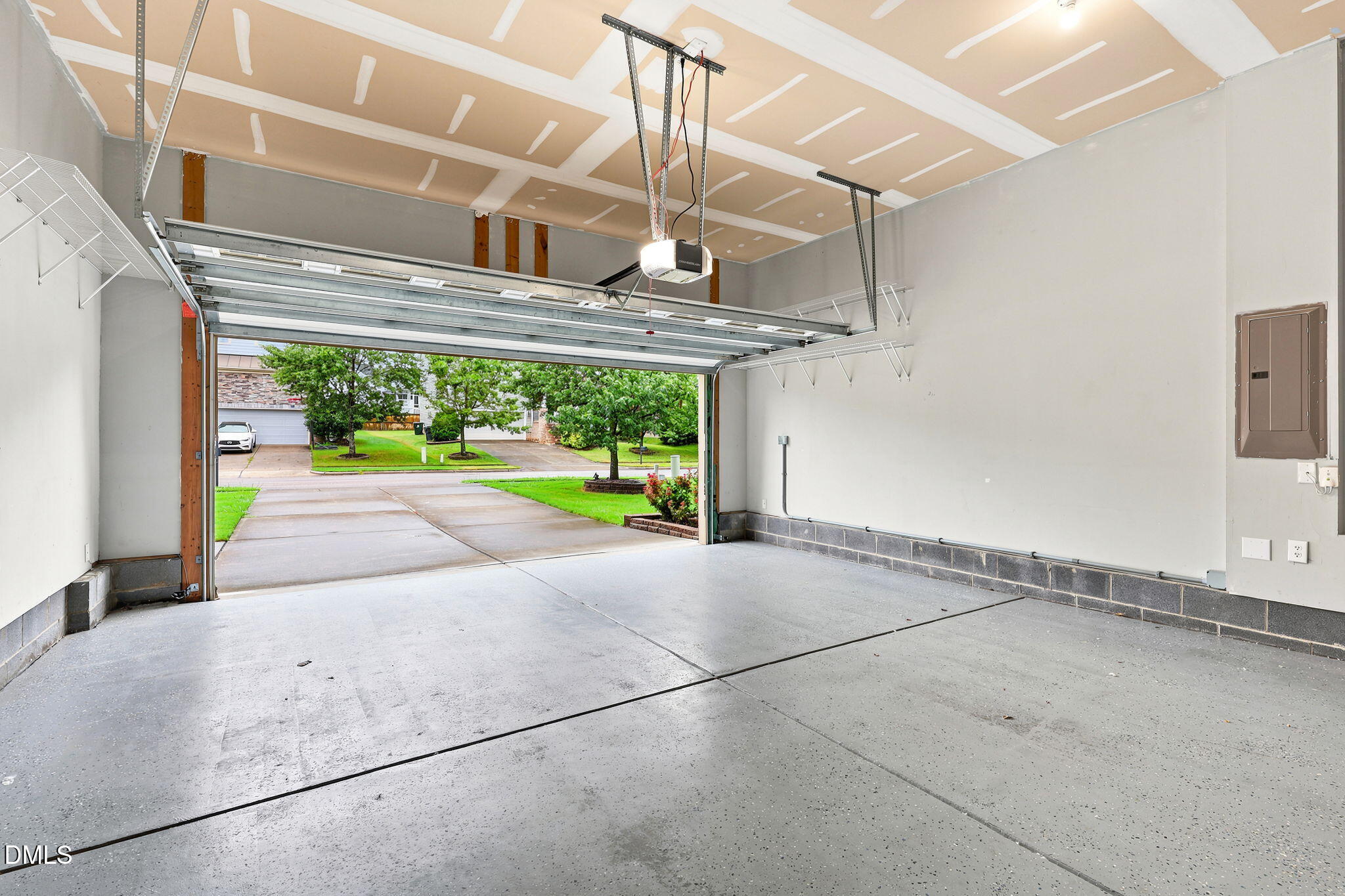 main property photo 46