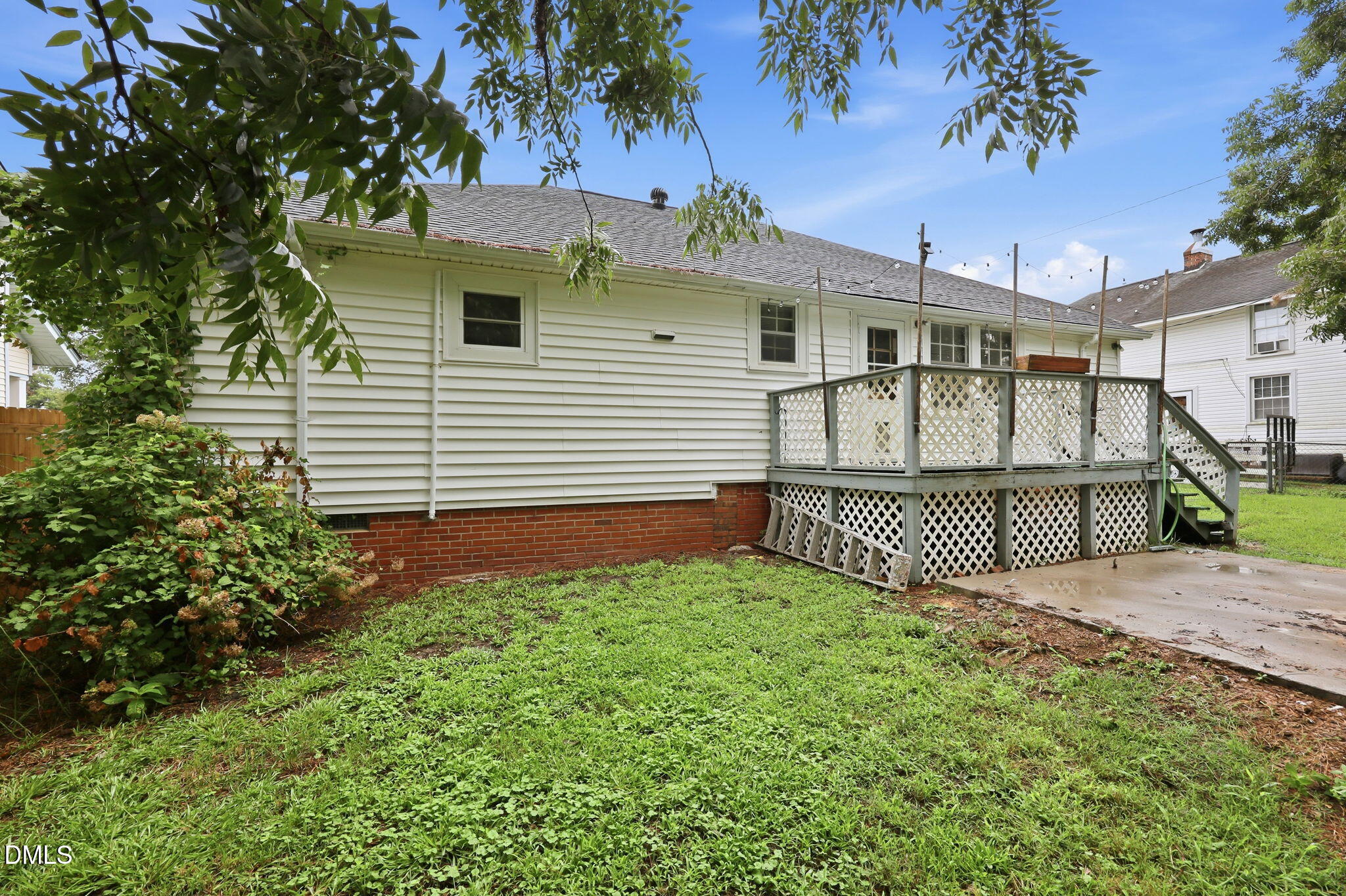 main property photo 23