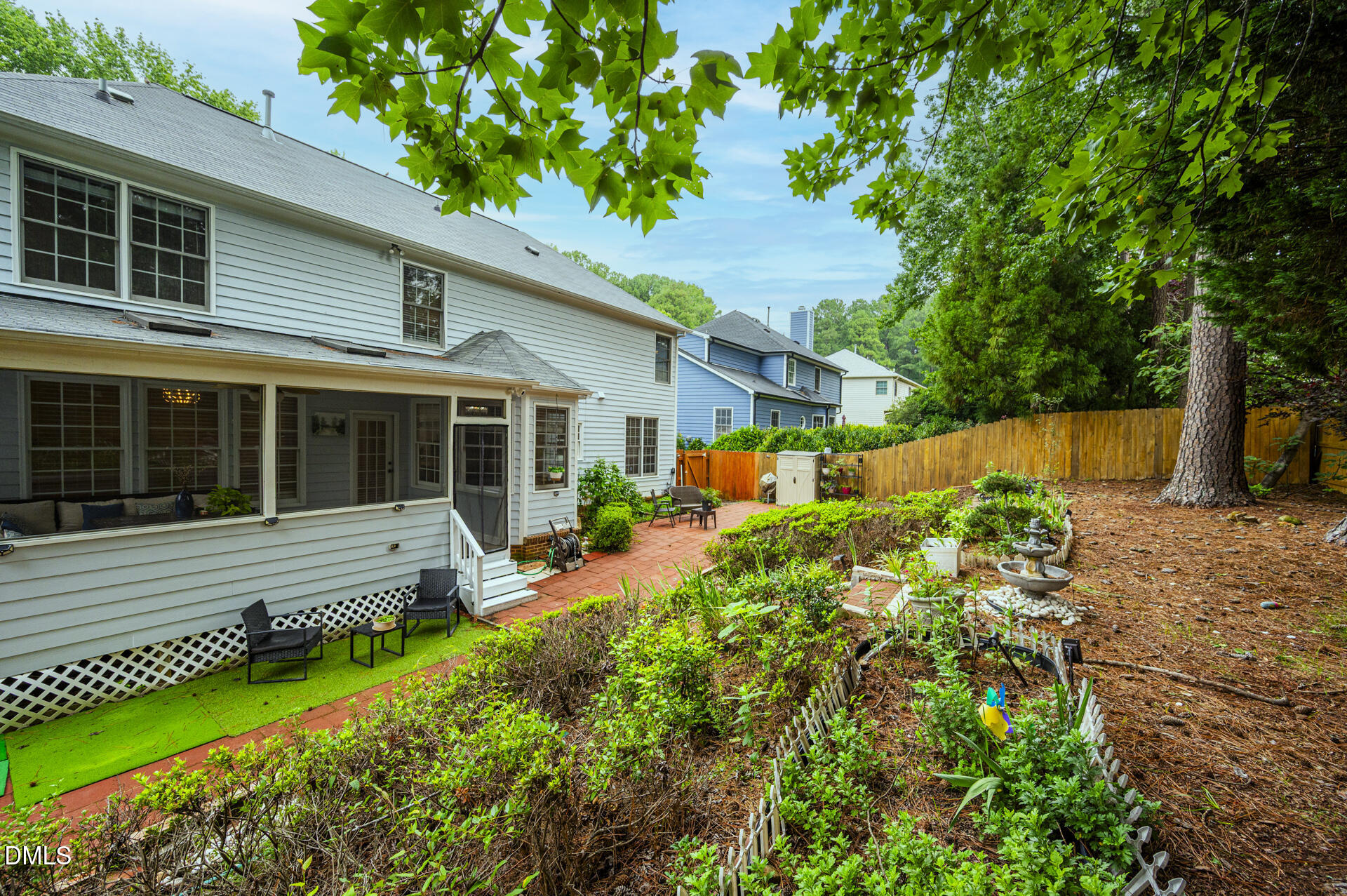 main property photo 31