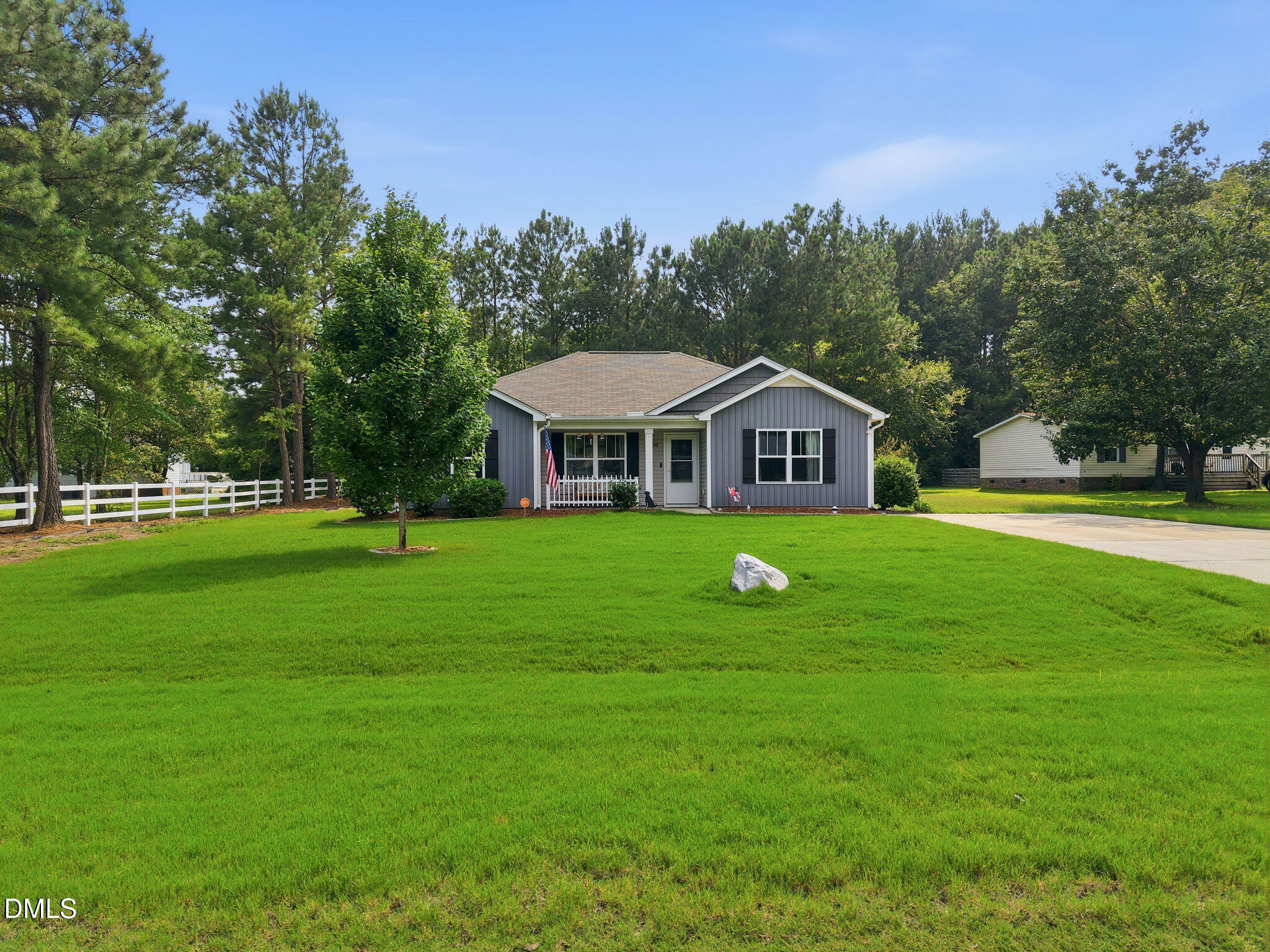 main property photo 8