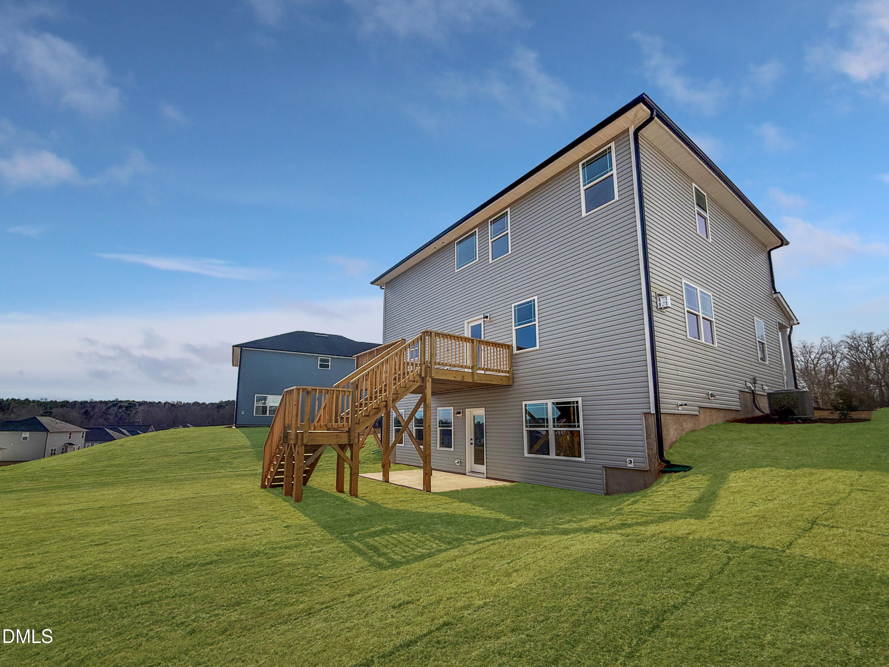 main property photo 40