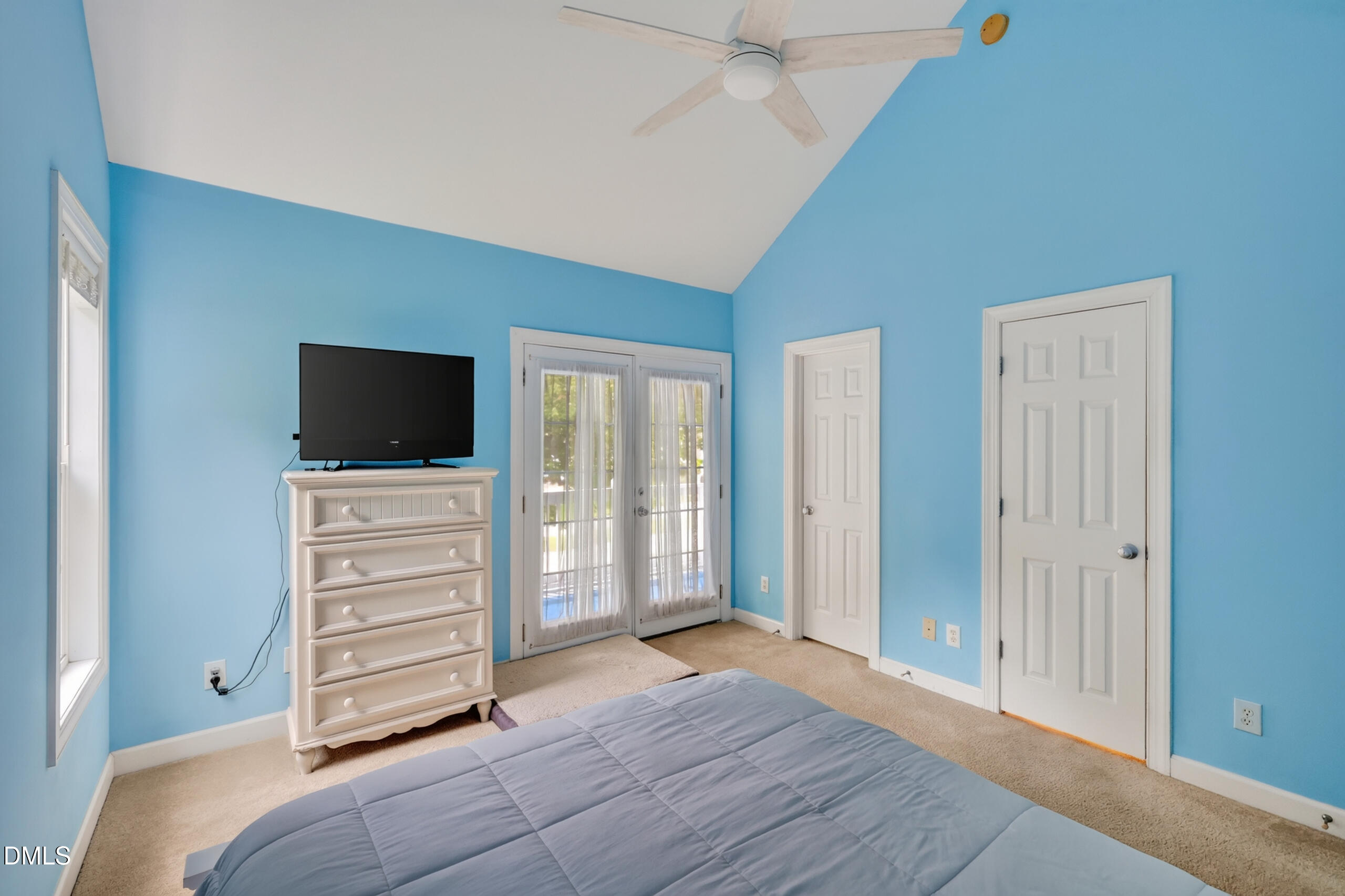 main property photo 24