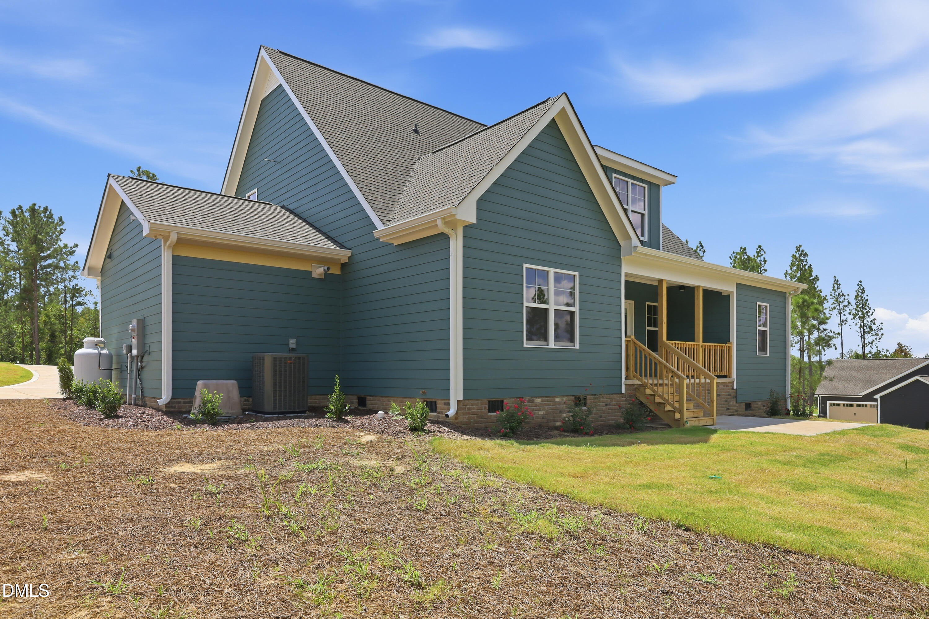 main property photo 13