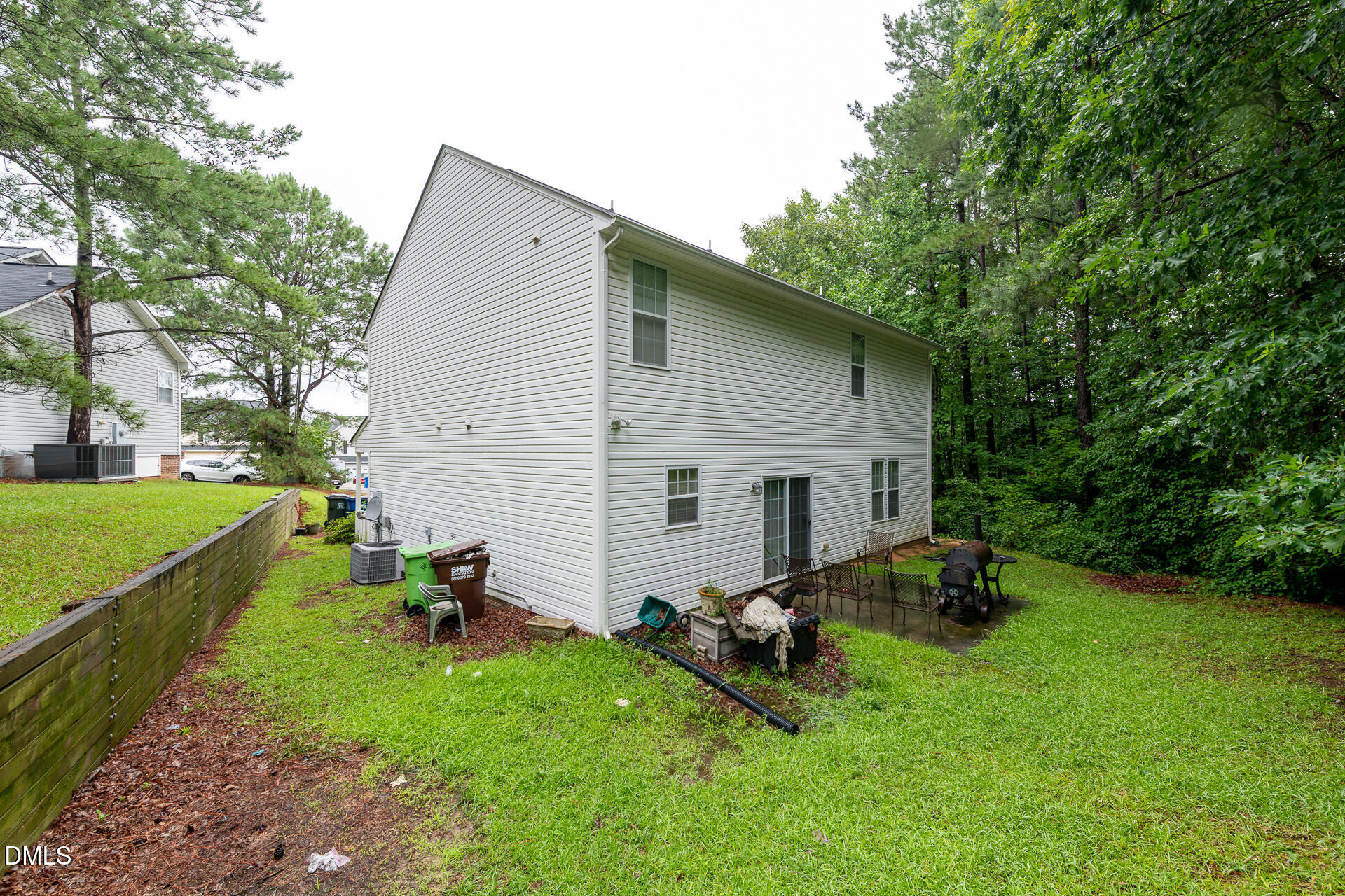 main property photo 23