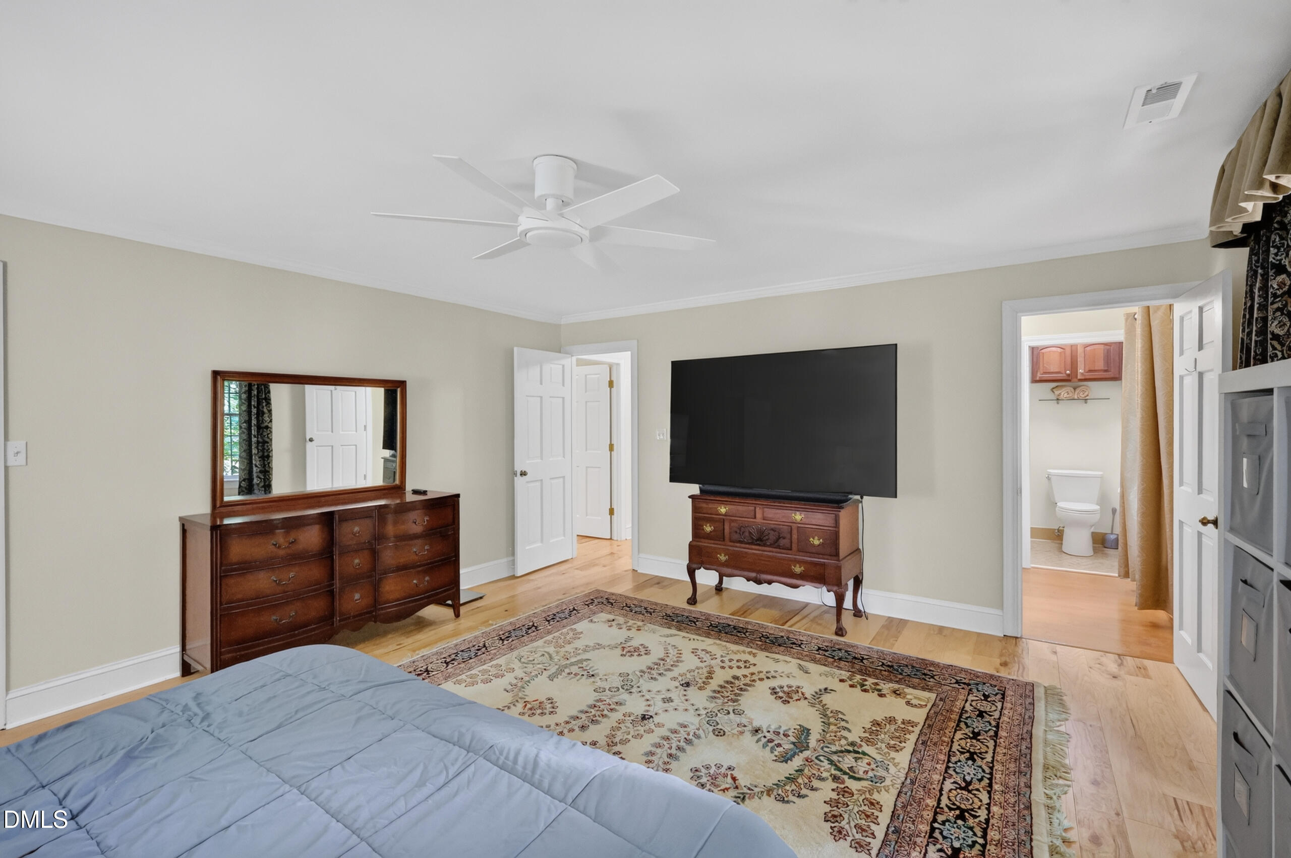 main property photo 17