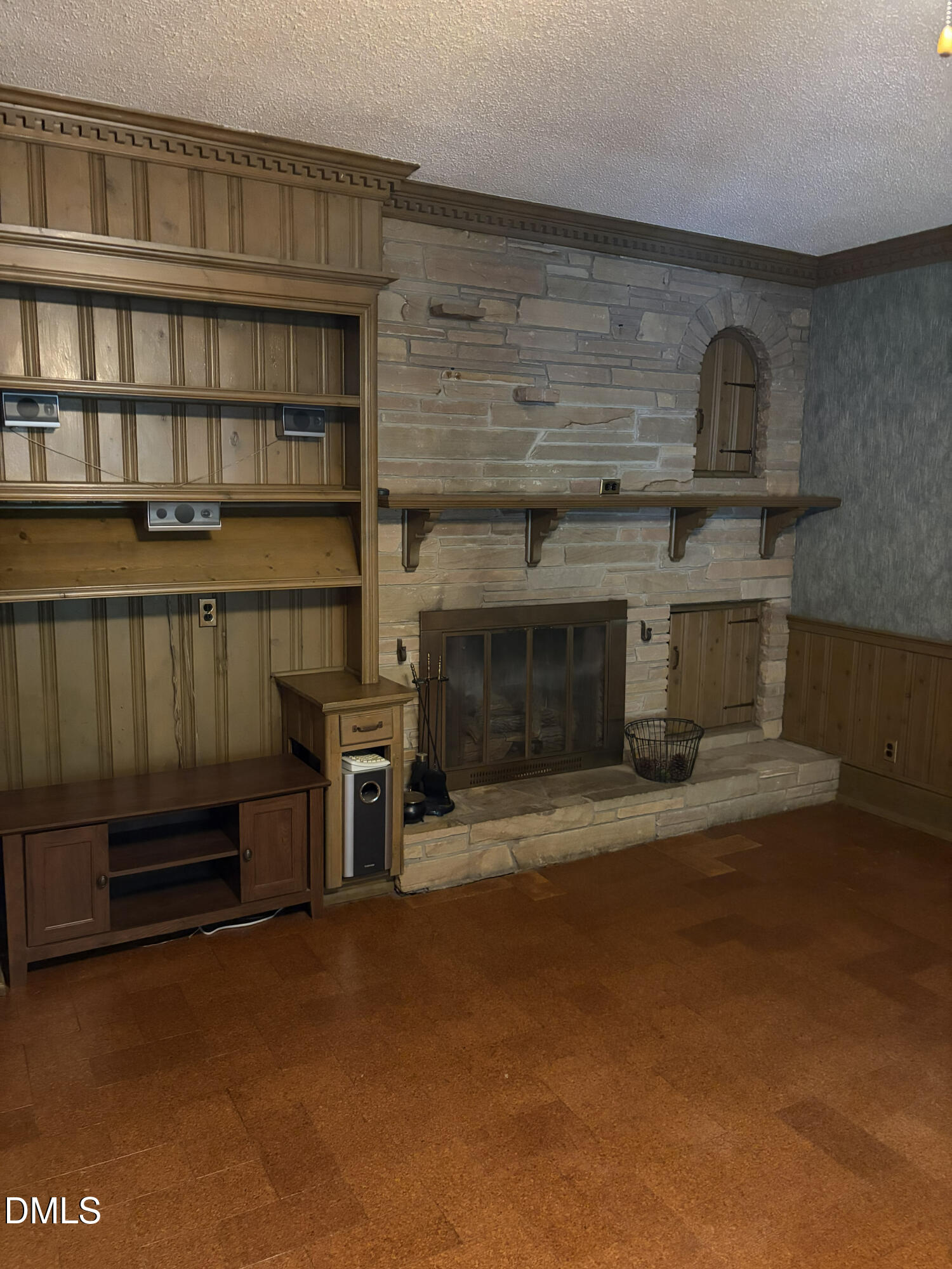 main property photo 13