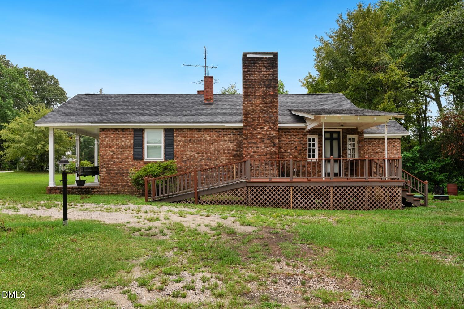 main property photo 23