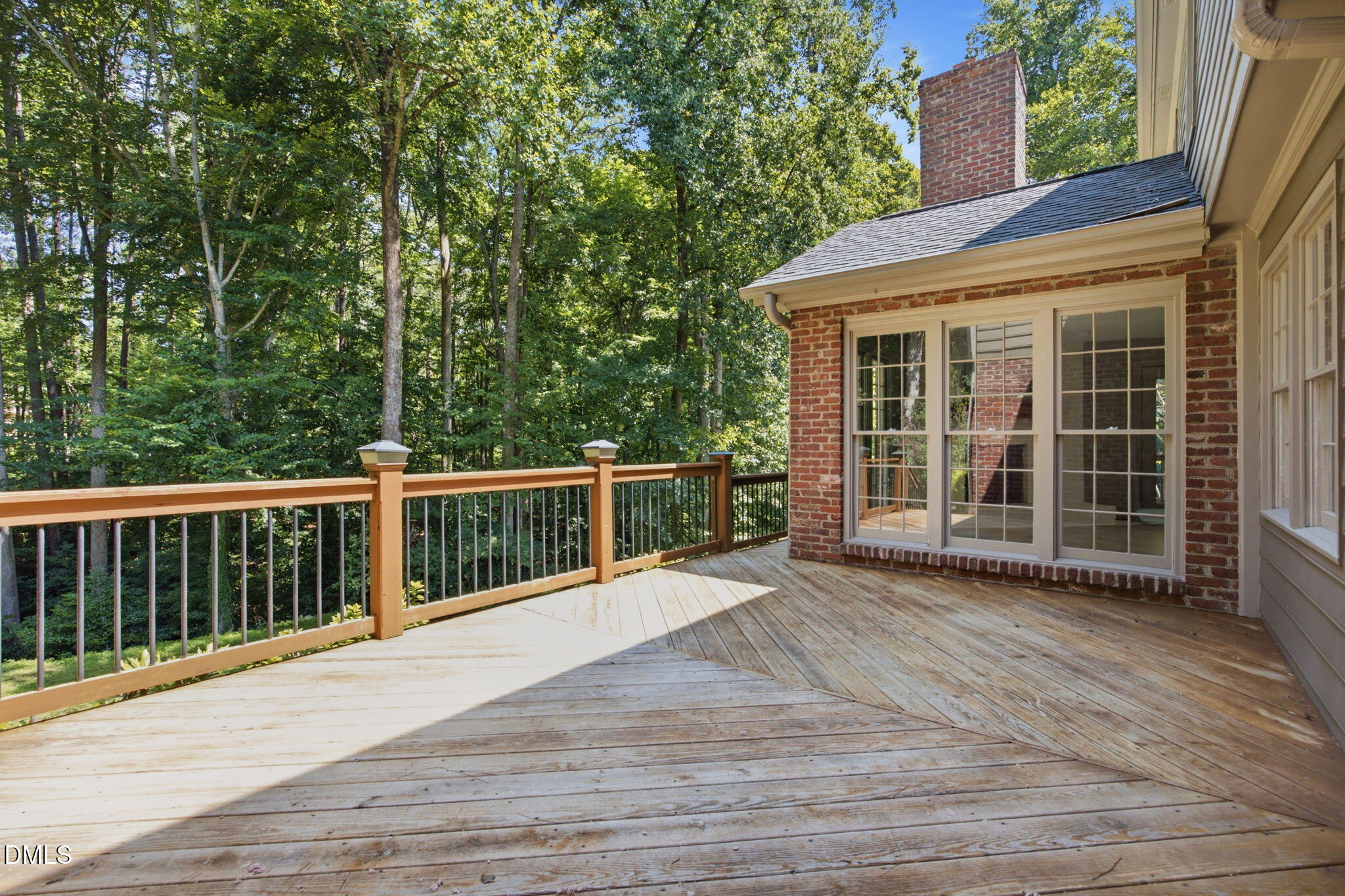 main property photo 31