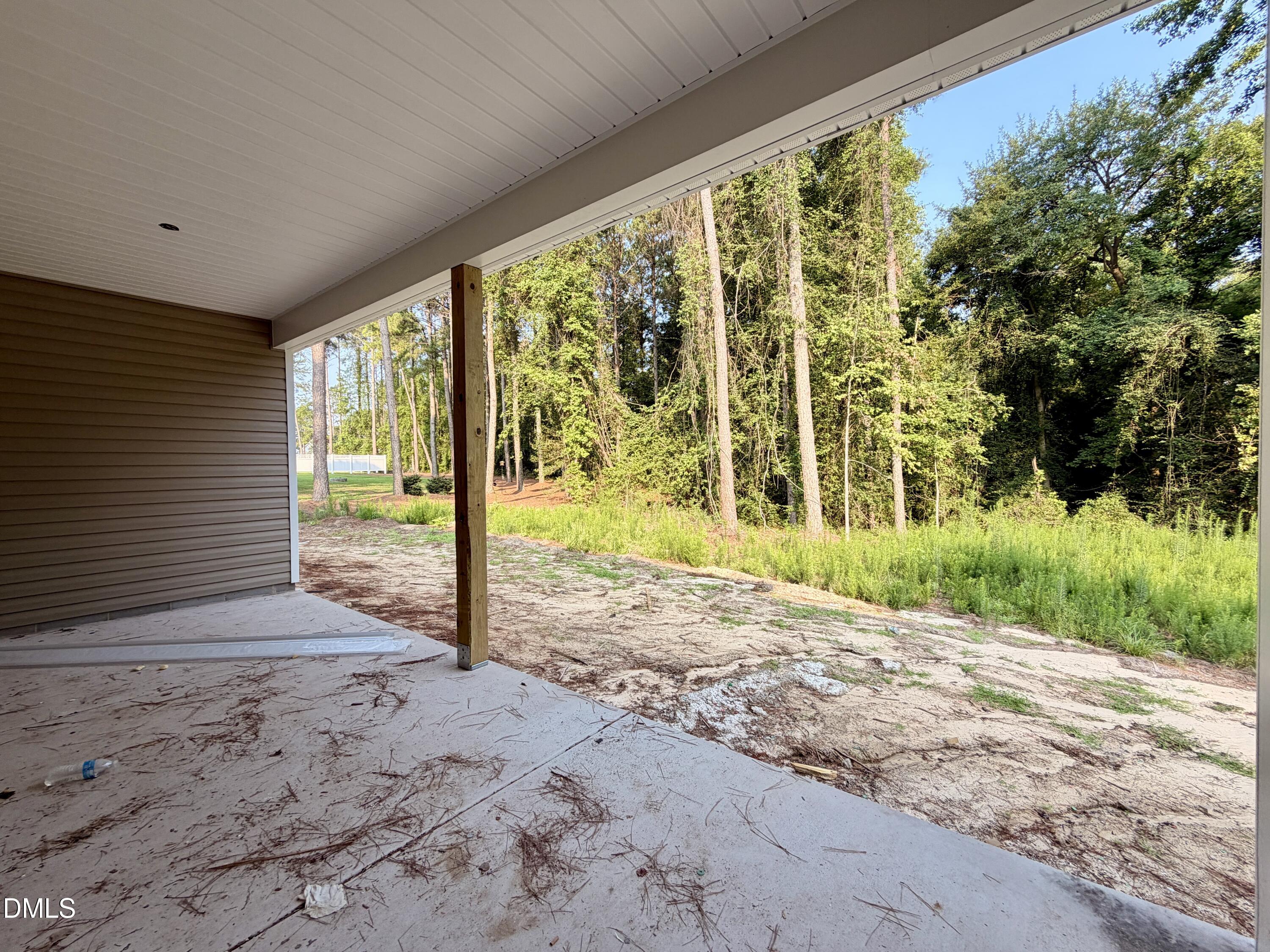 main property photo 18