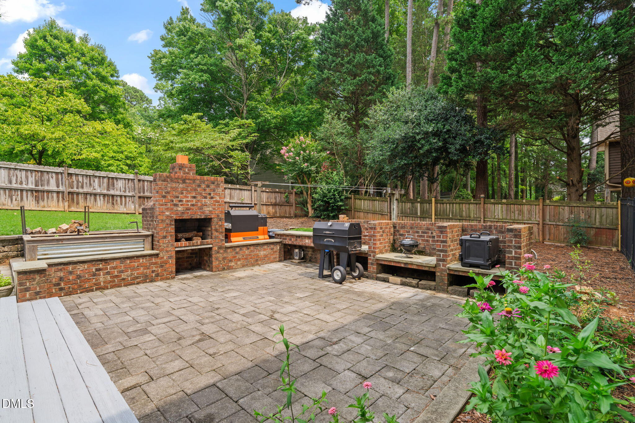 main property photo 40