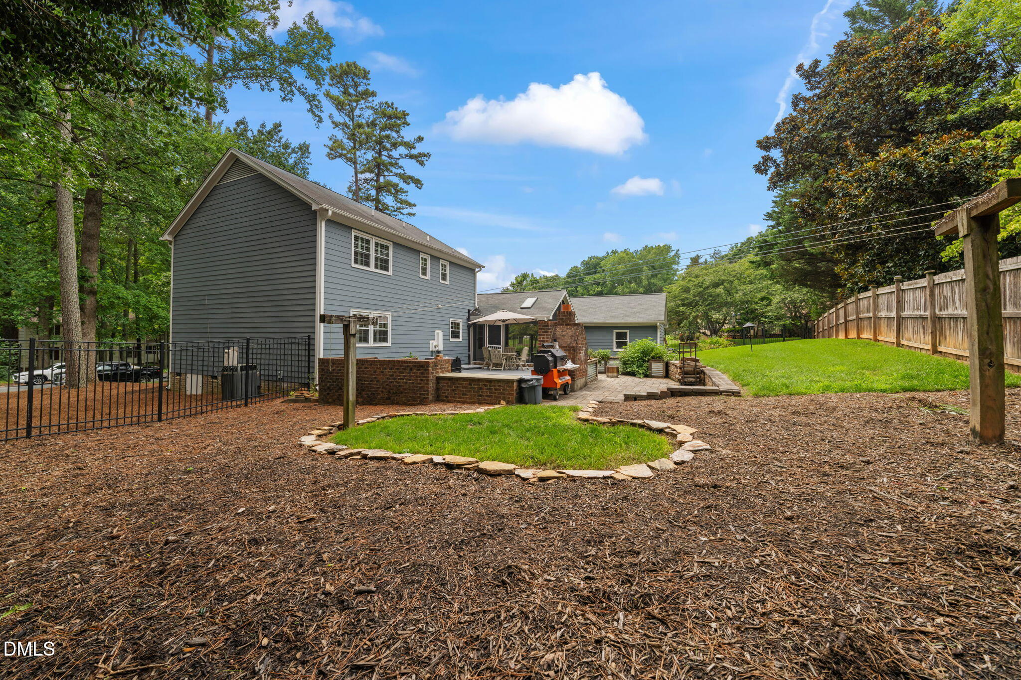 main property photo 44