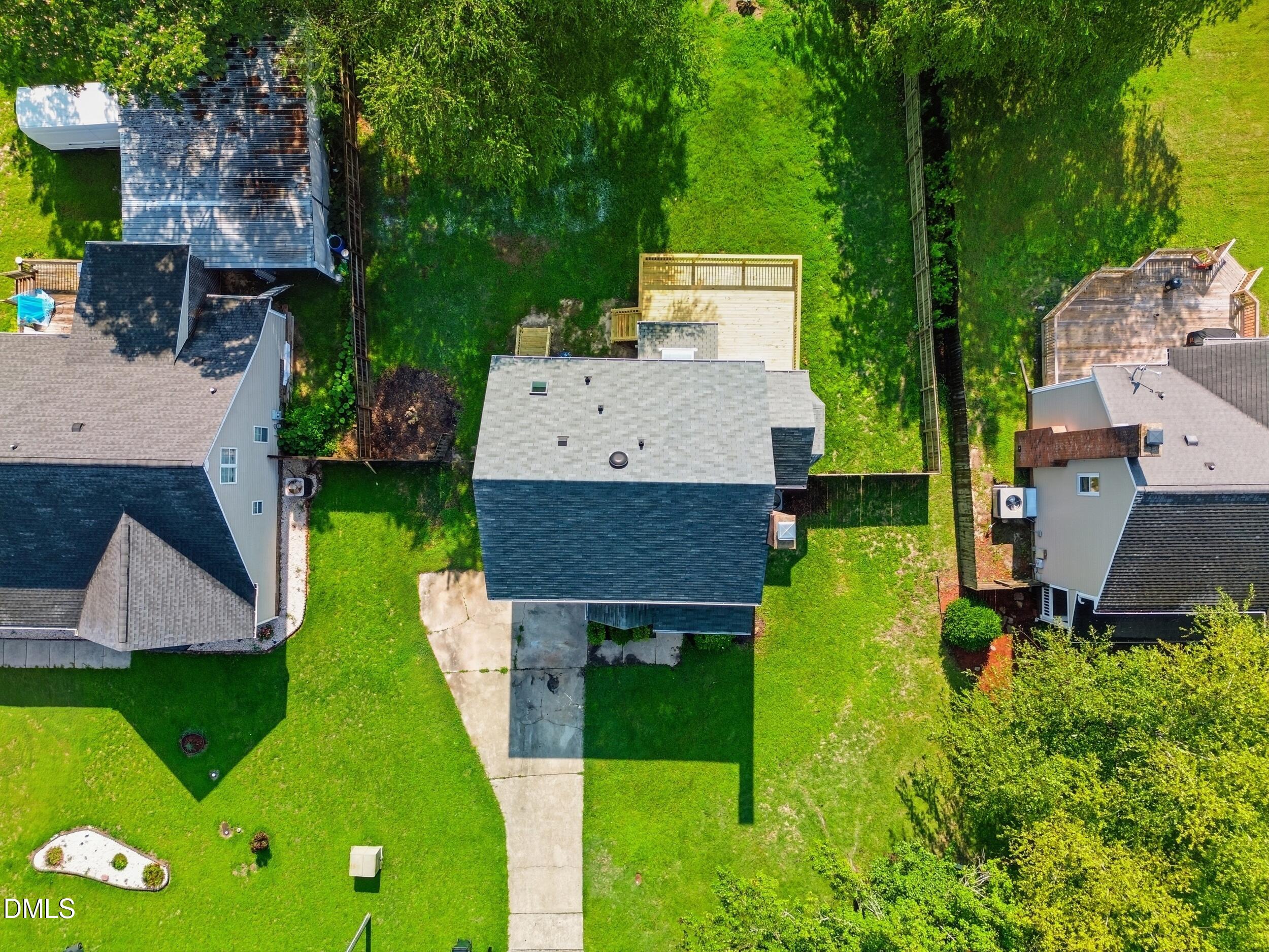 main property photo 23