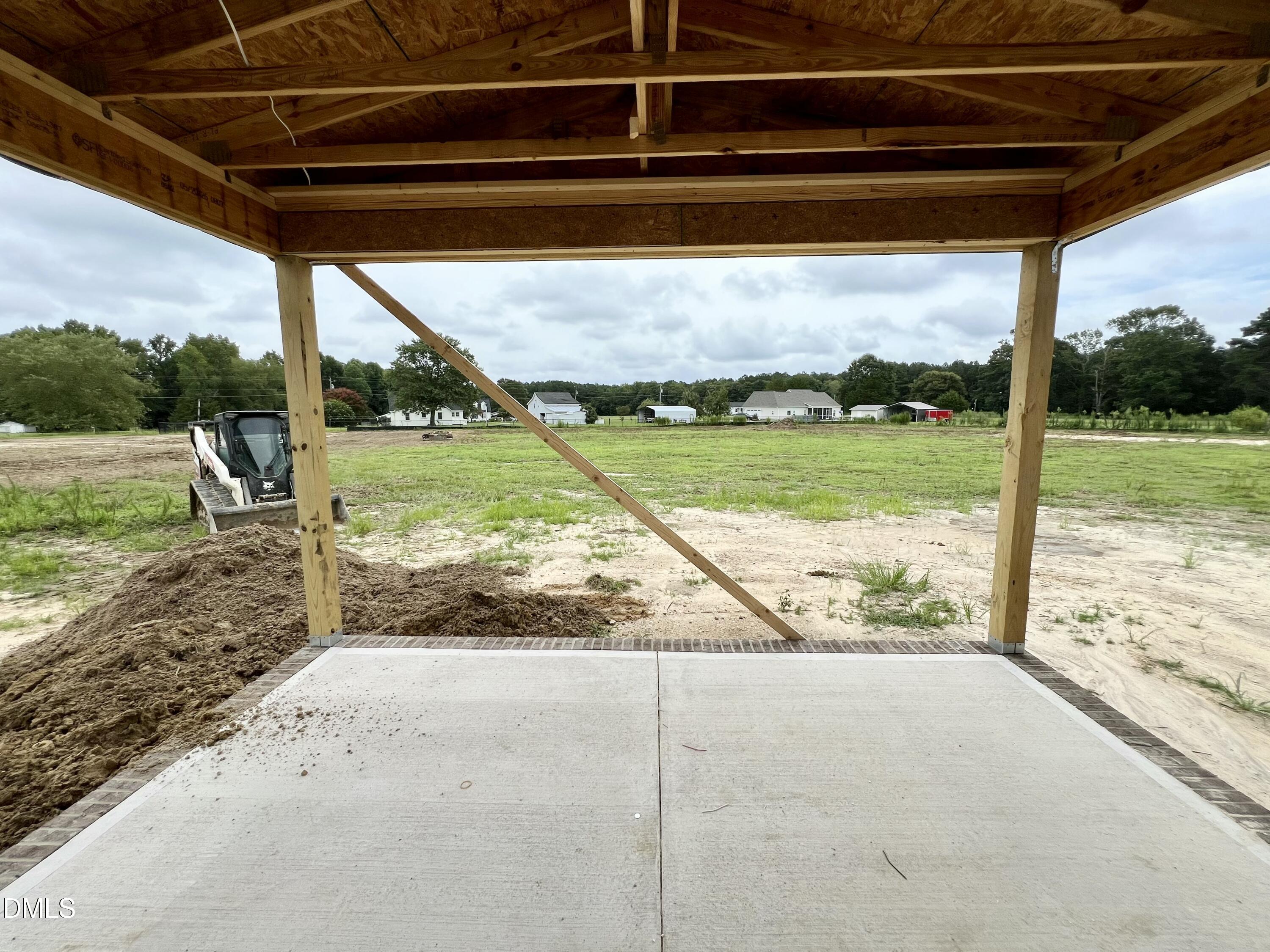 main property photo 29