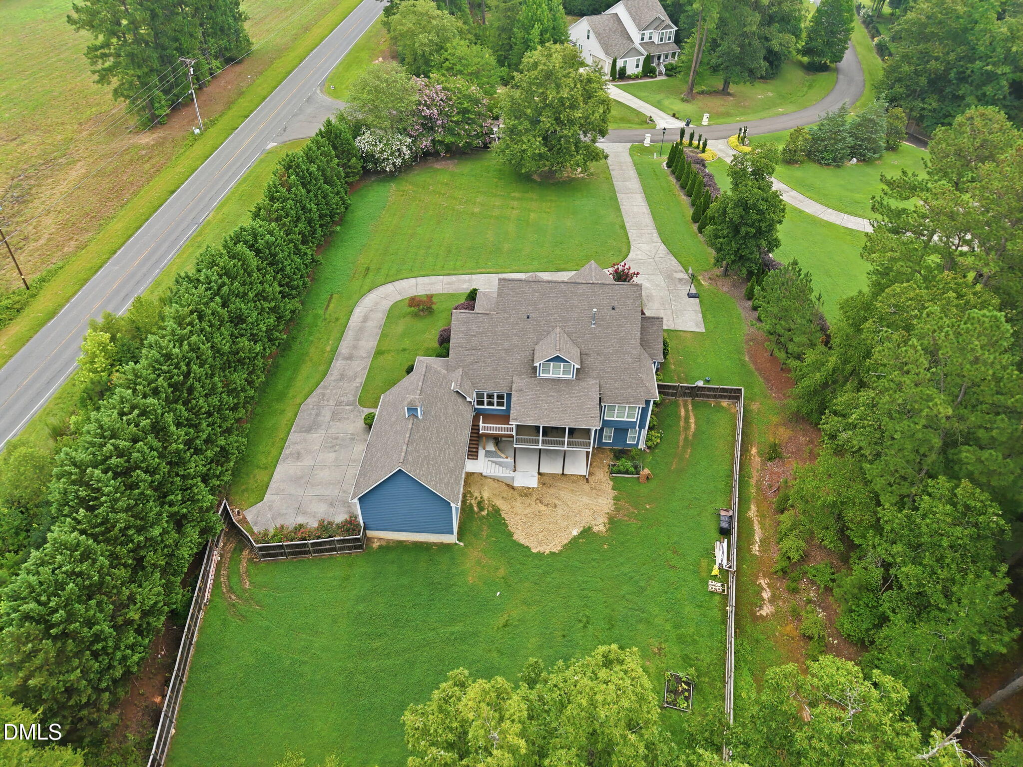 main property photo 50