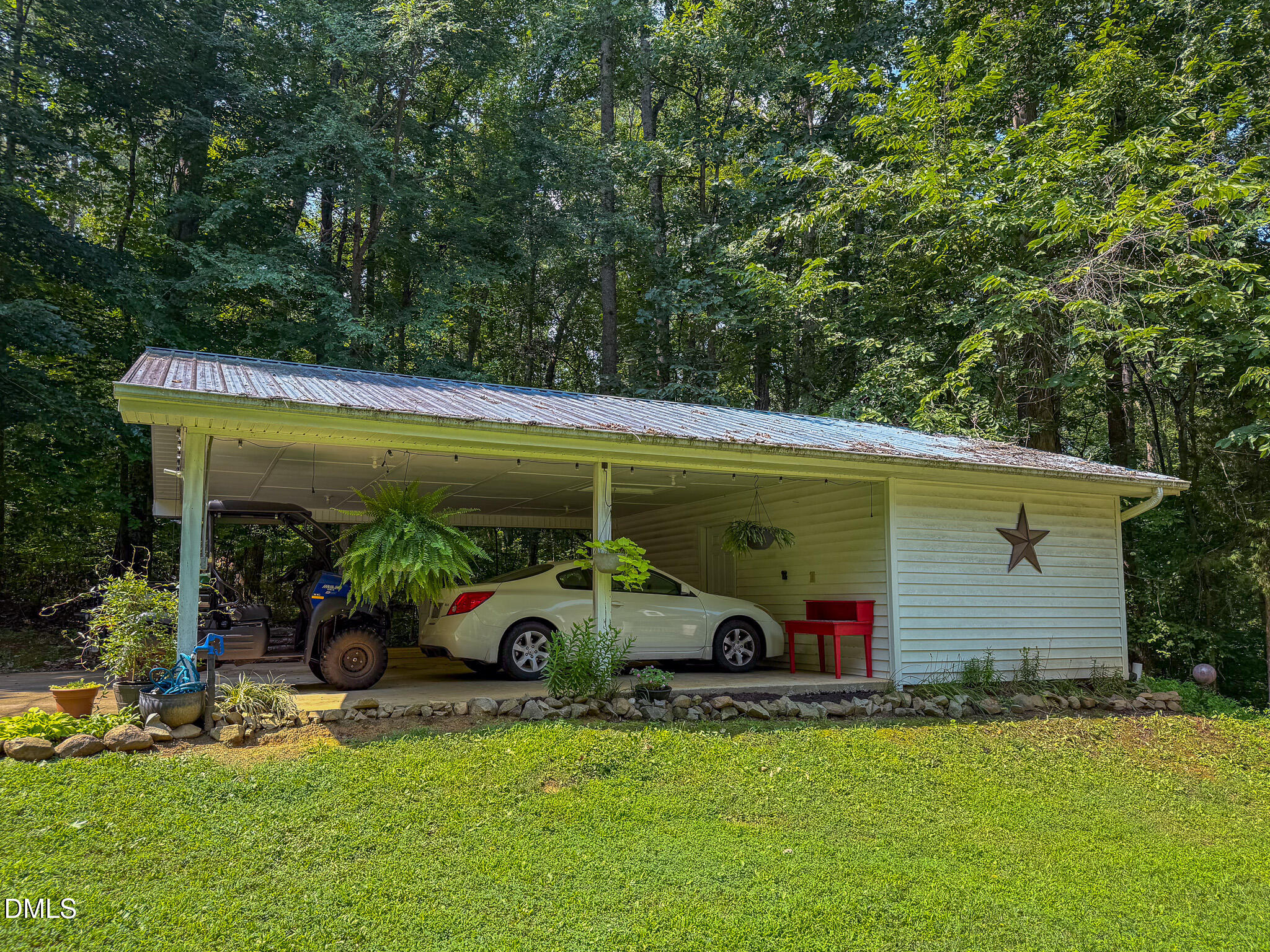 main property photo 39