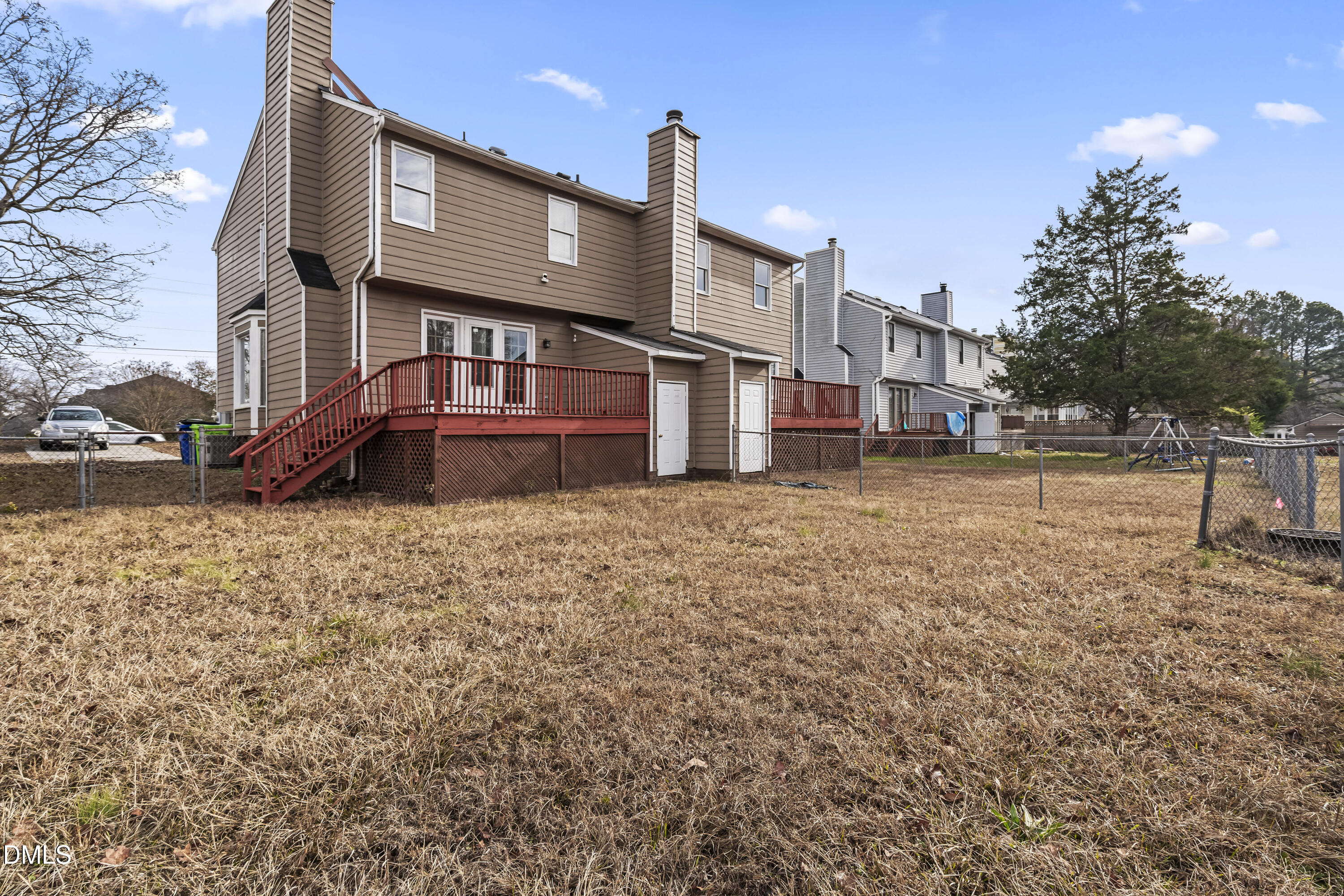 main property photo 24