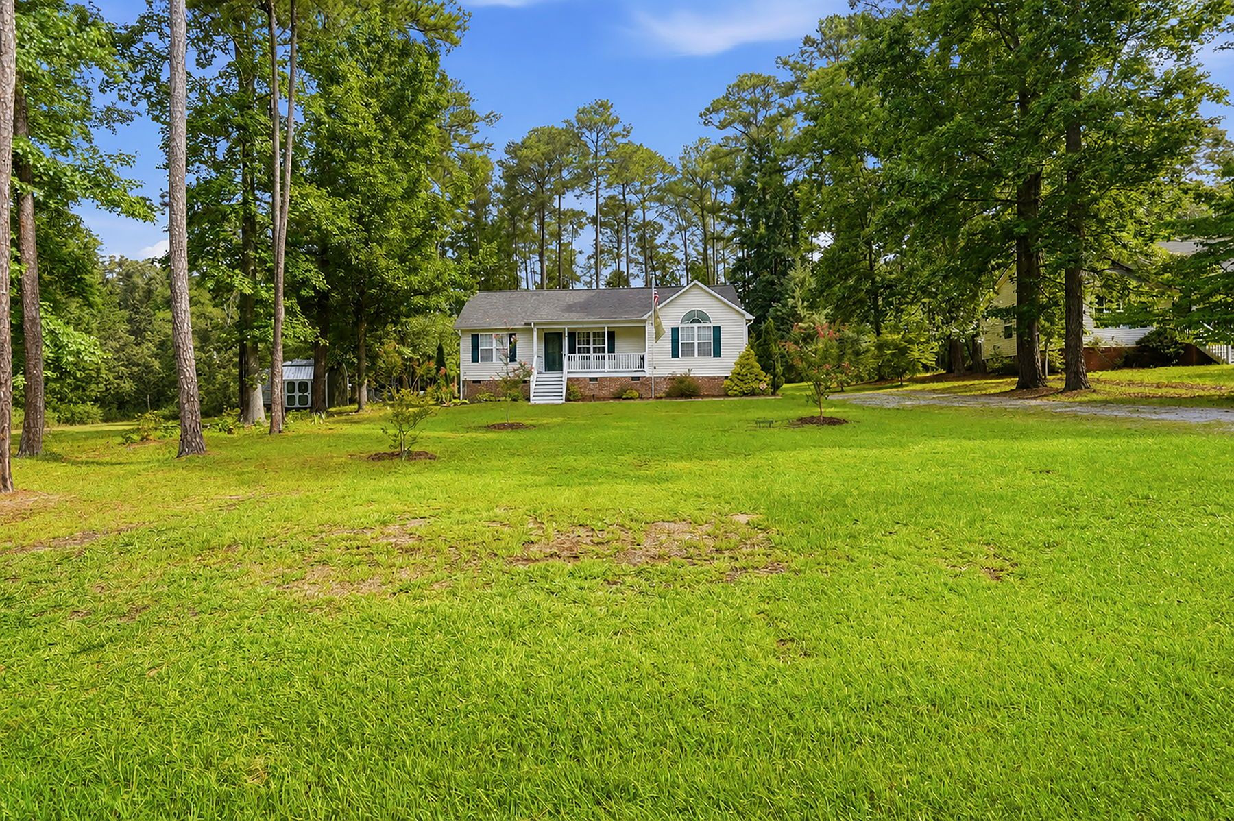 main property photo 28