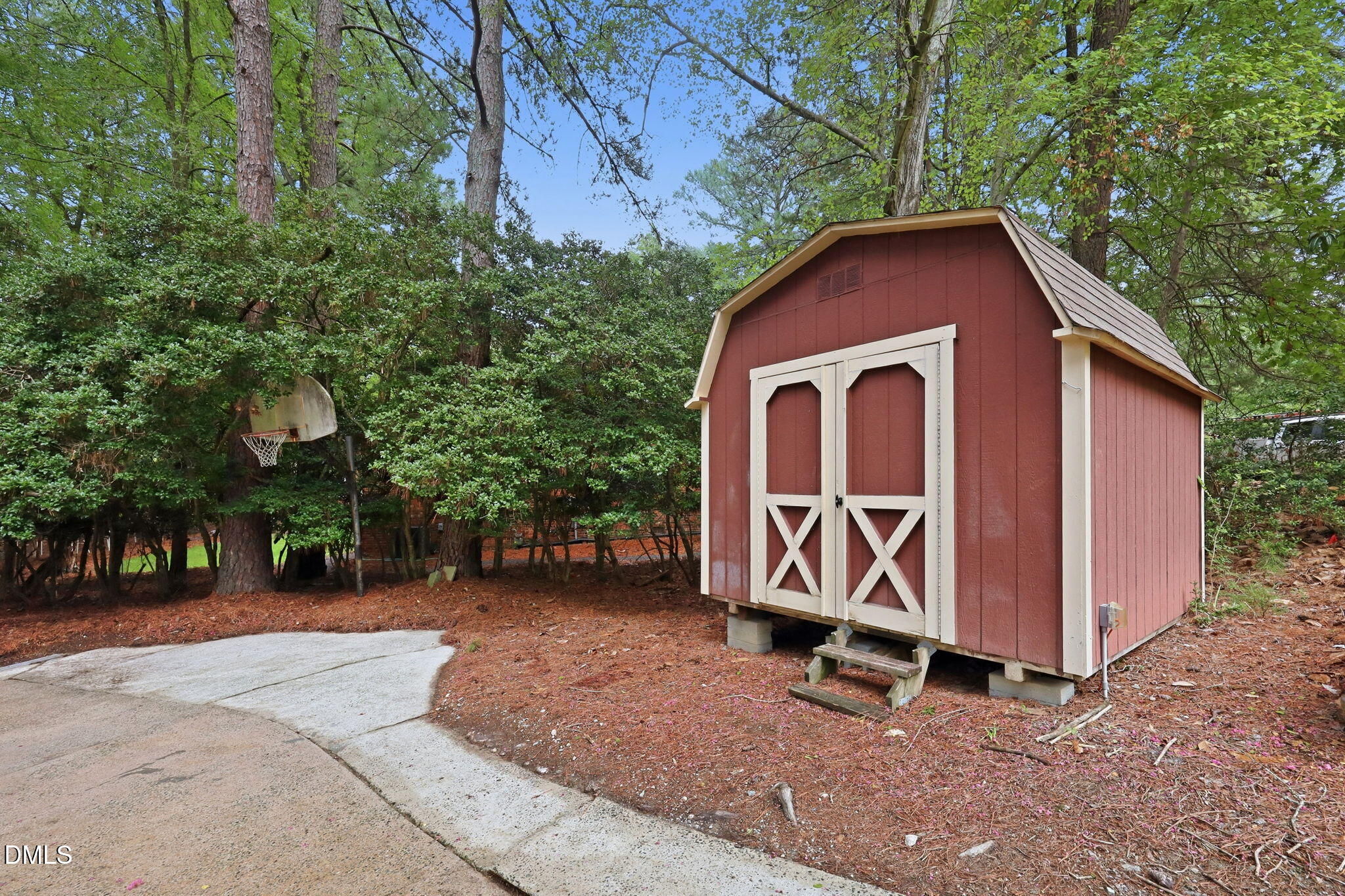 main property photo 38